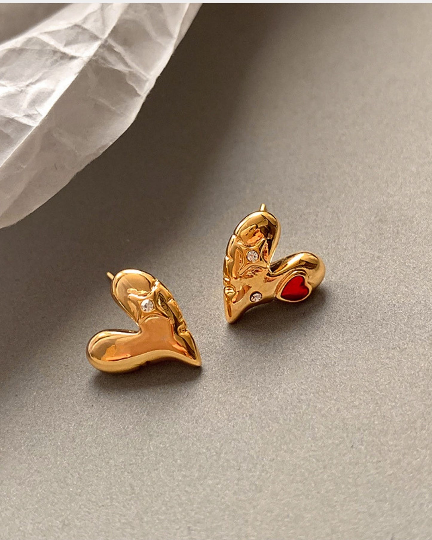 Gold_Moonpool_Stud_Earrings_1
