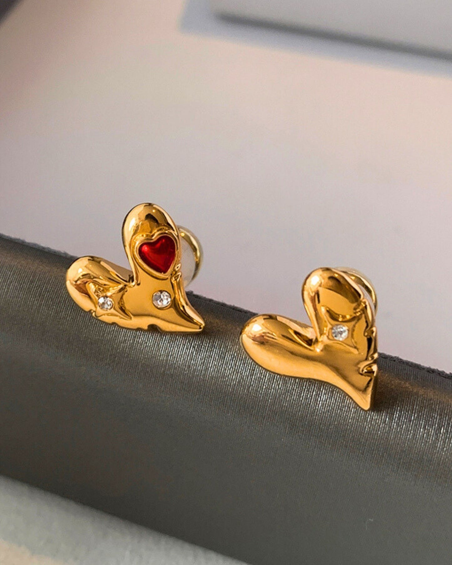 Gold_Moonpool_Stud_Earrings_2