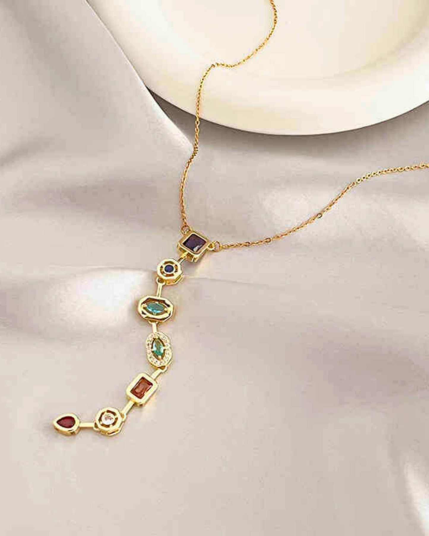 Gold_Mosaic_Pendant_Necklace_1