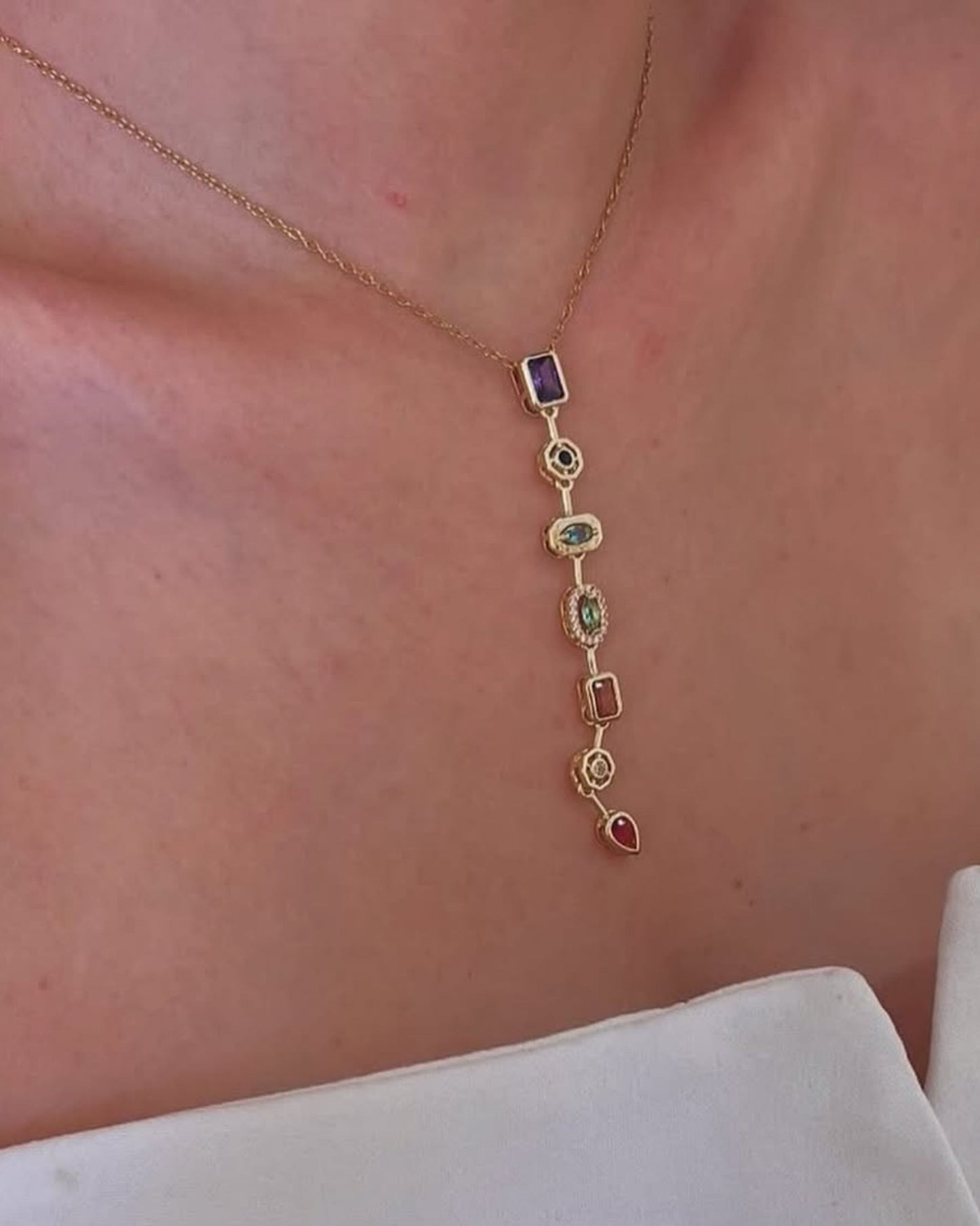 Gold_Mosaic_Pendant_Necklace_2