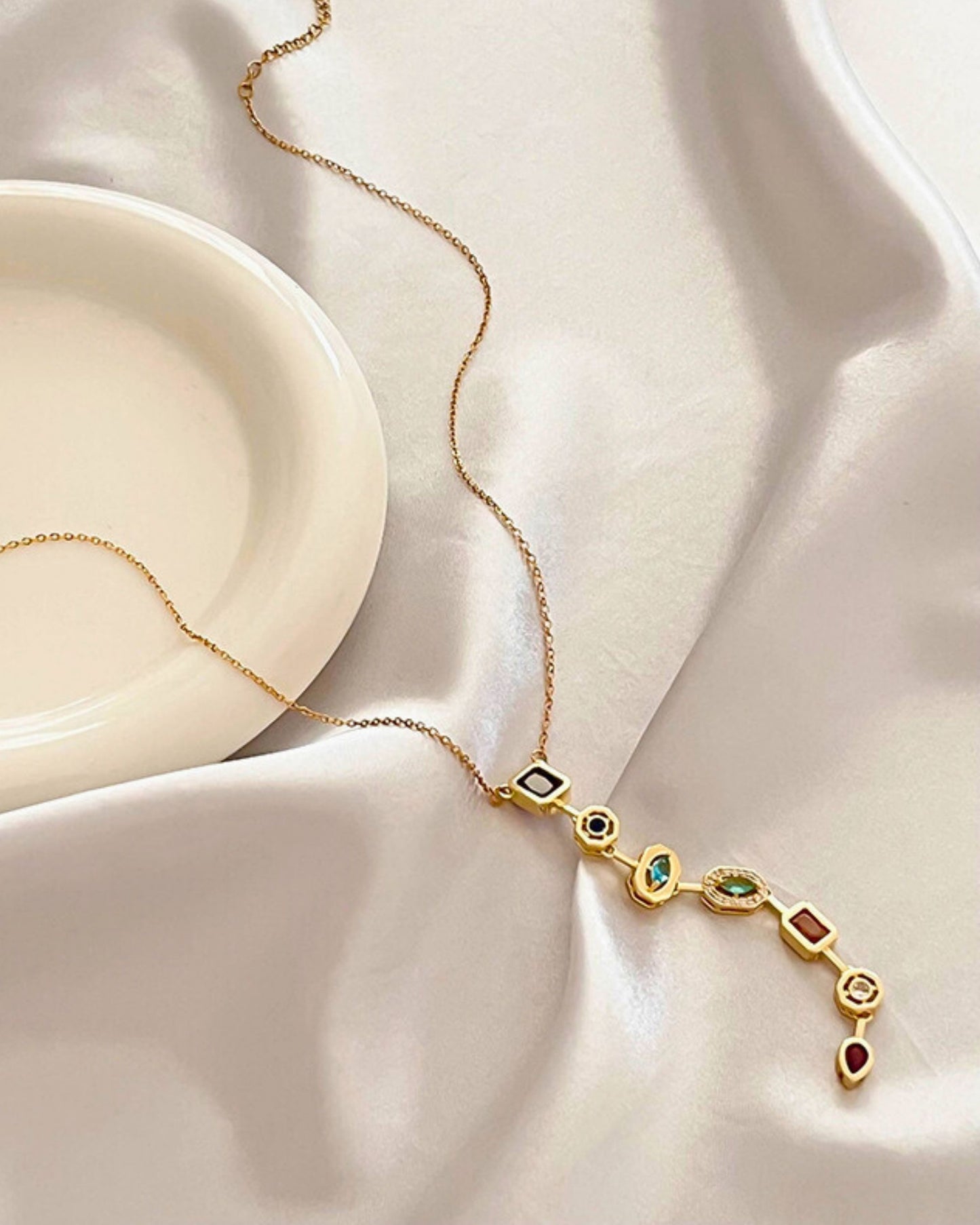 Gold_Mosaic_Pendant_Necklace_5