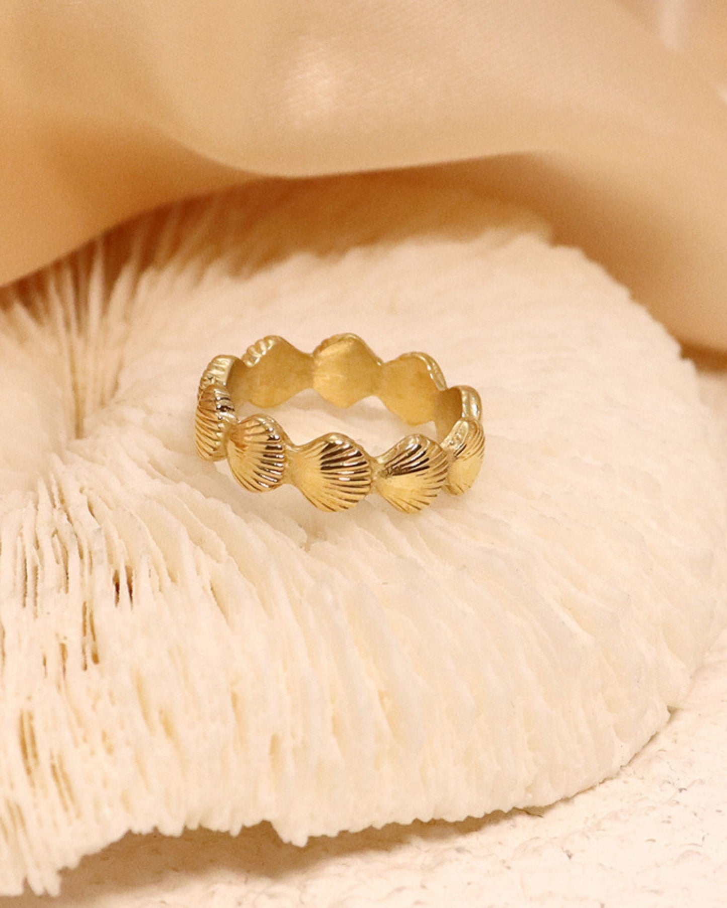 Gold_Oceana_Shell_Ring_2