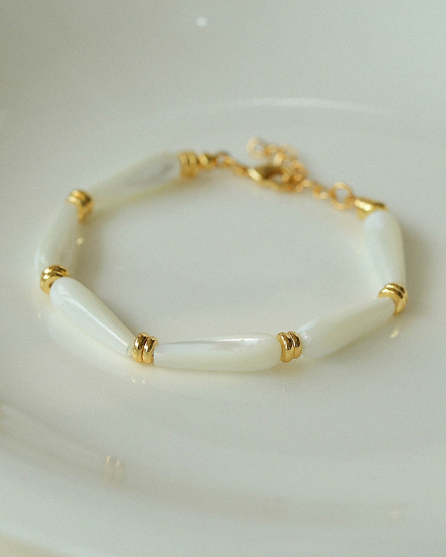 Gold_Ondine_Ripple_Bracelet_1