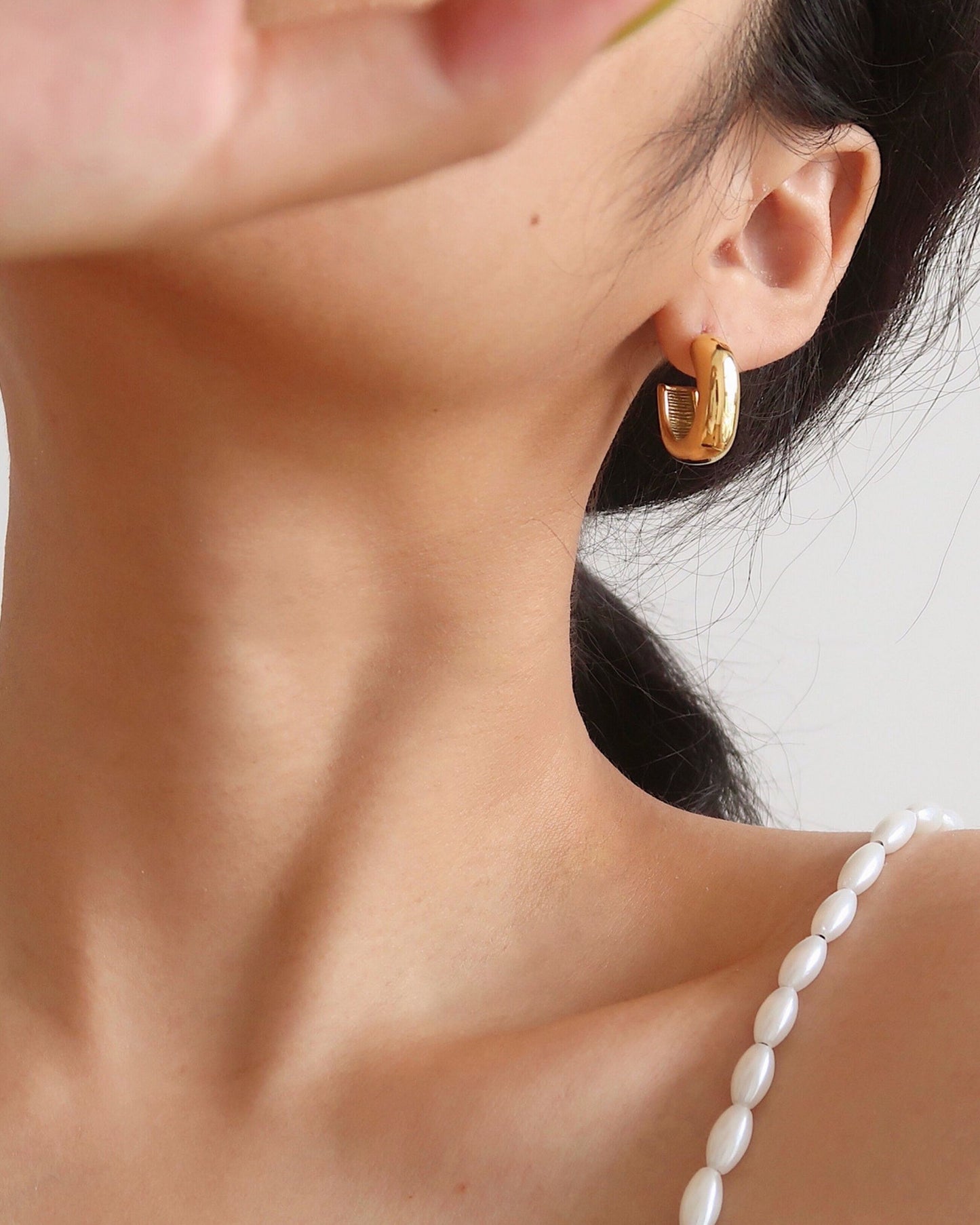 Gold_Open_Square_Stud_Earrings_4