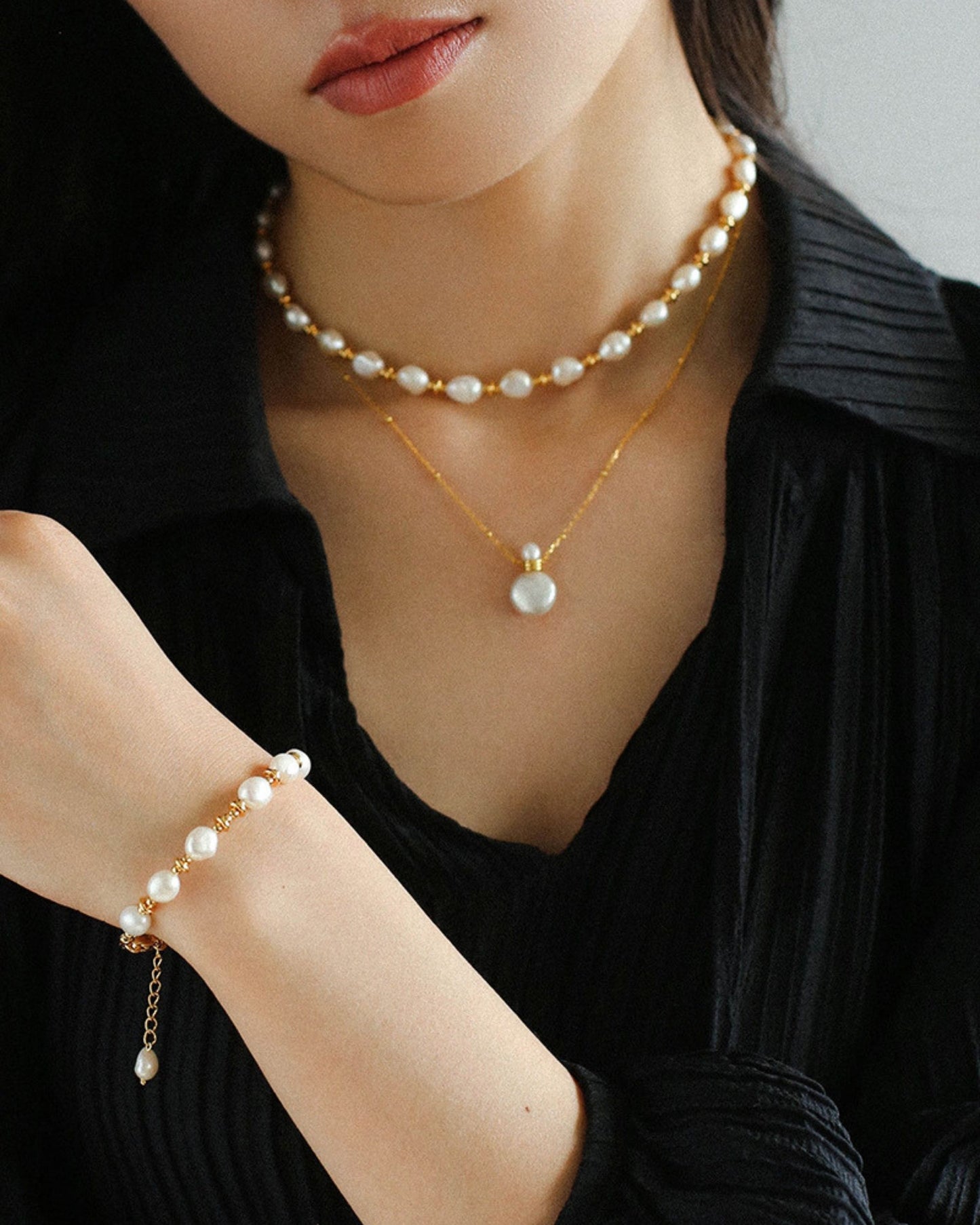 Gold_Pearl_Aurora_Bracelet_2