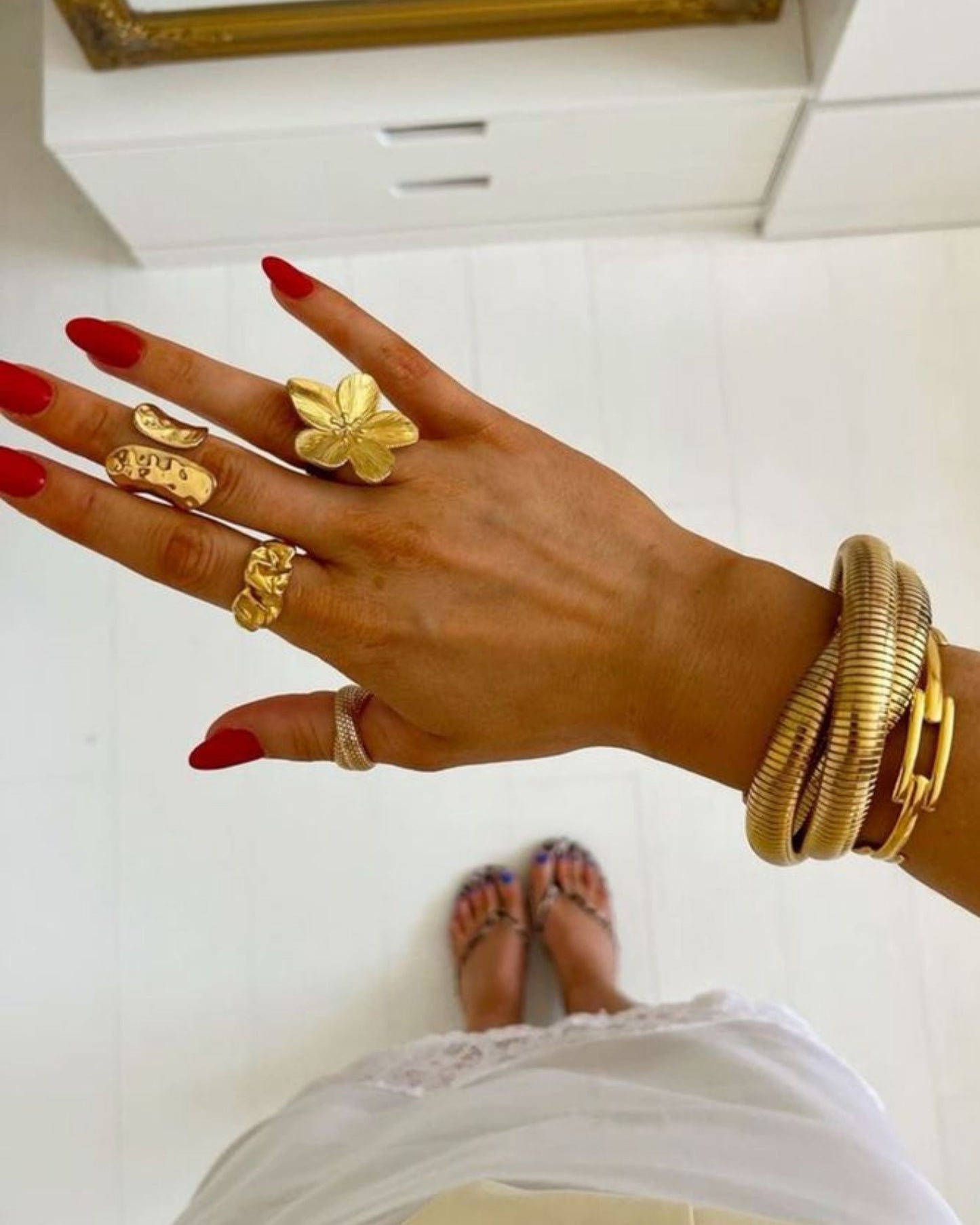 Gold_Petal_Murmur_Ring_3