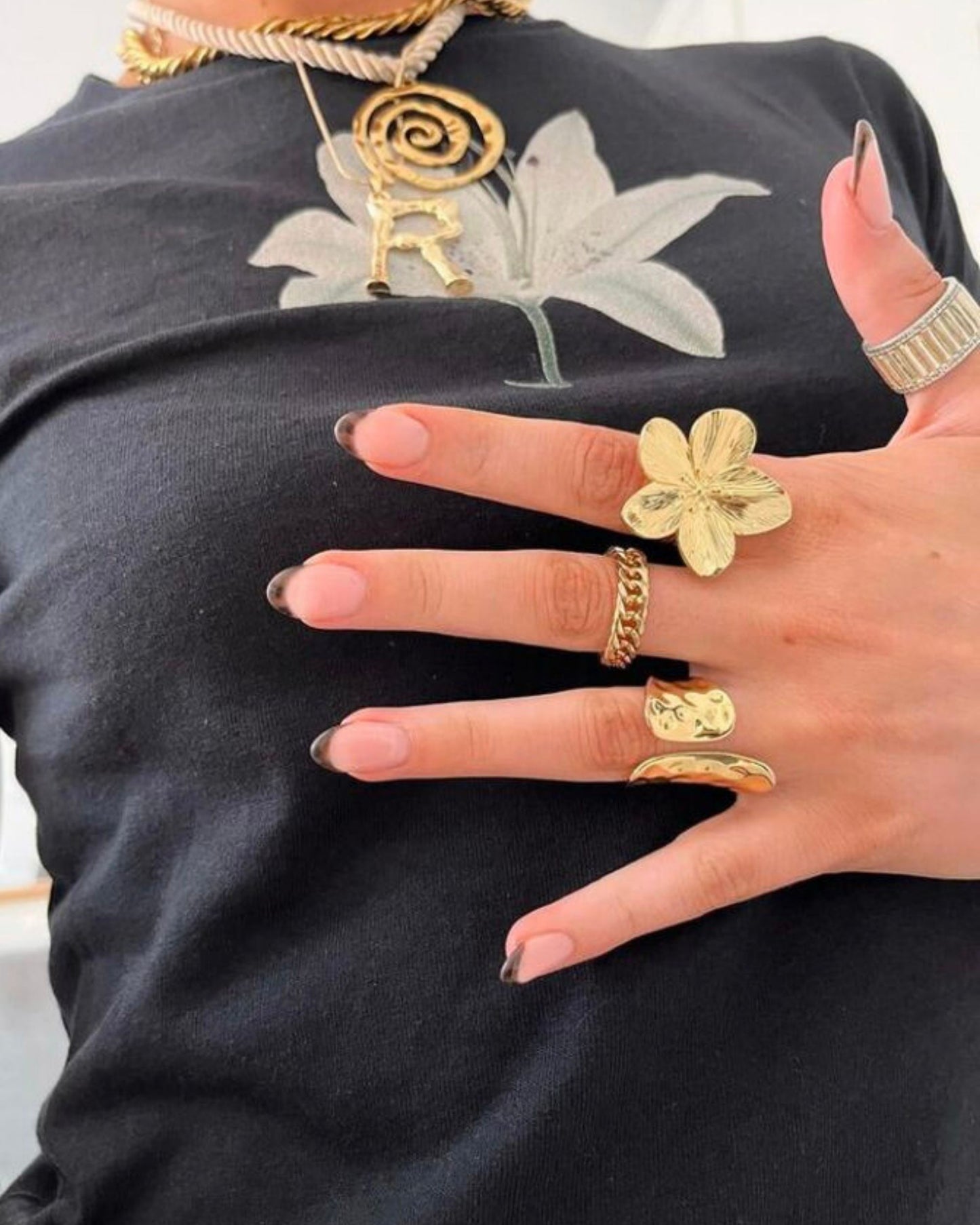 Gold_Petal_Murmur_Ring_5