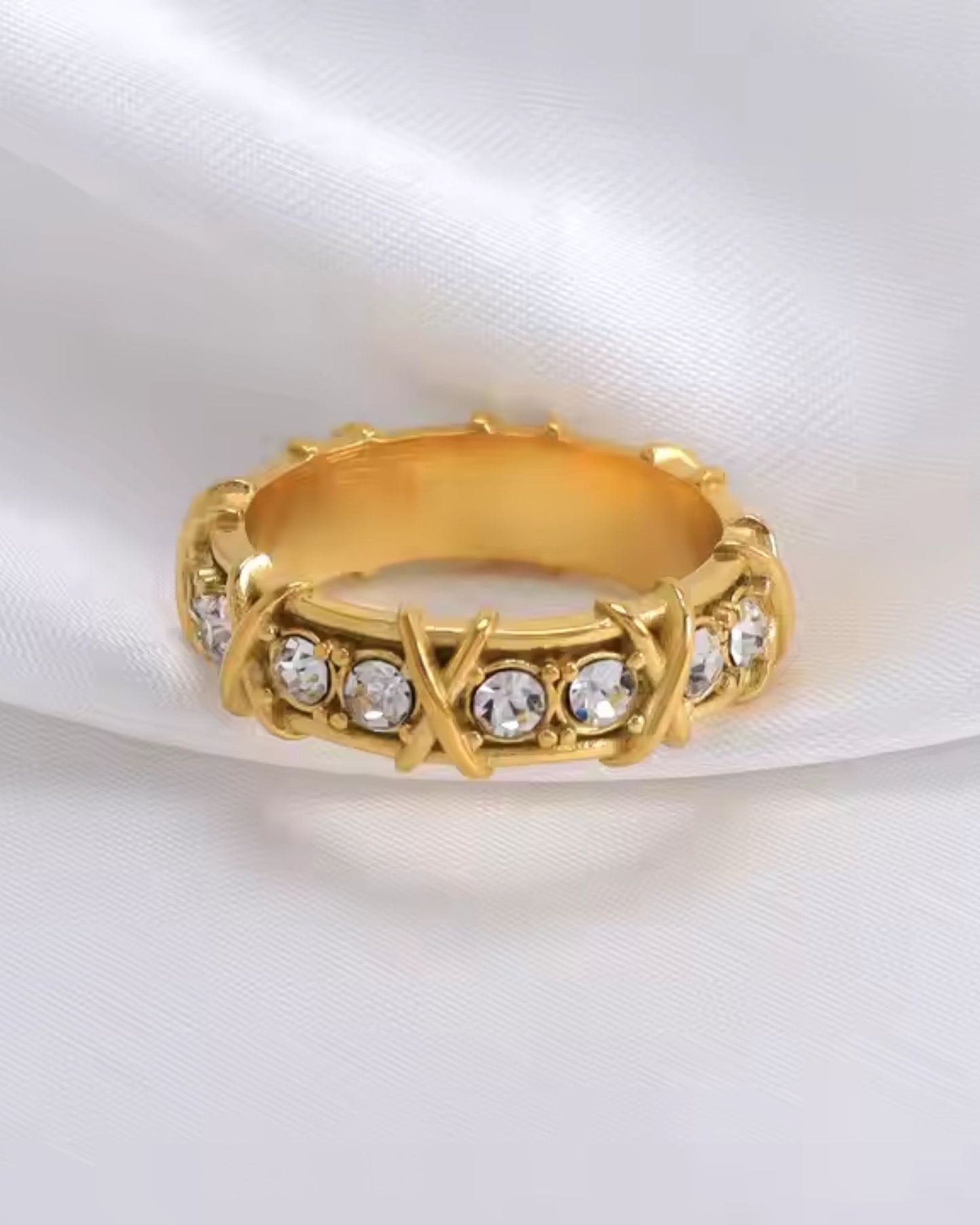 Gold_Radiant_Cross_Ring_3