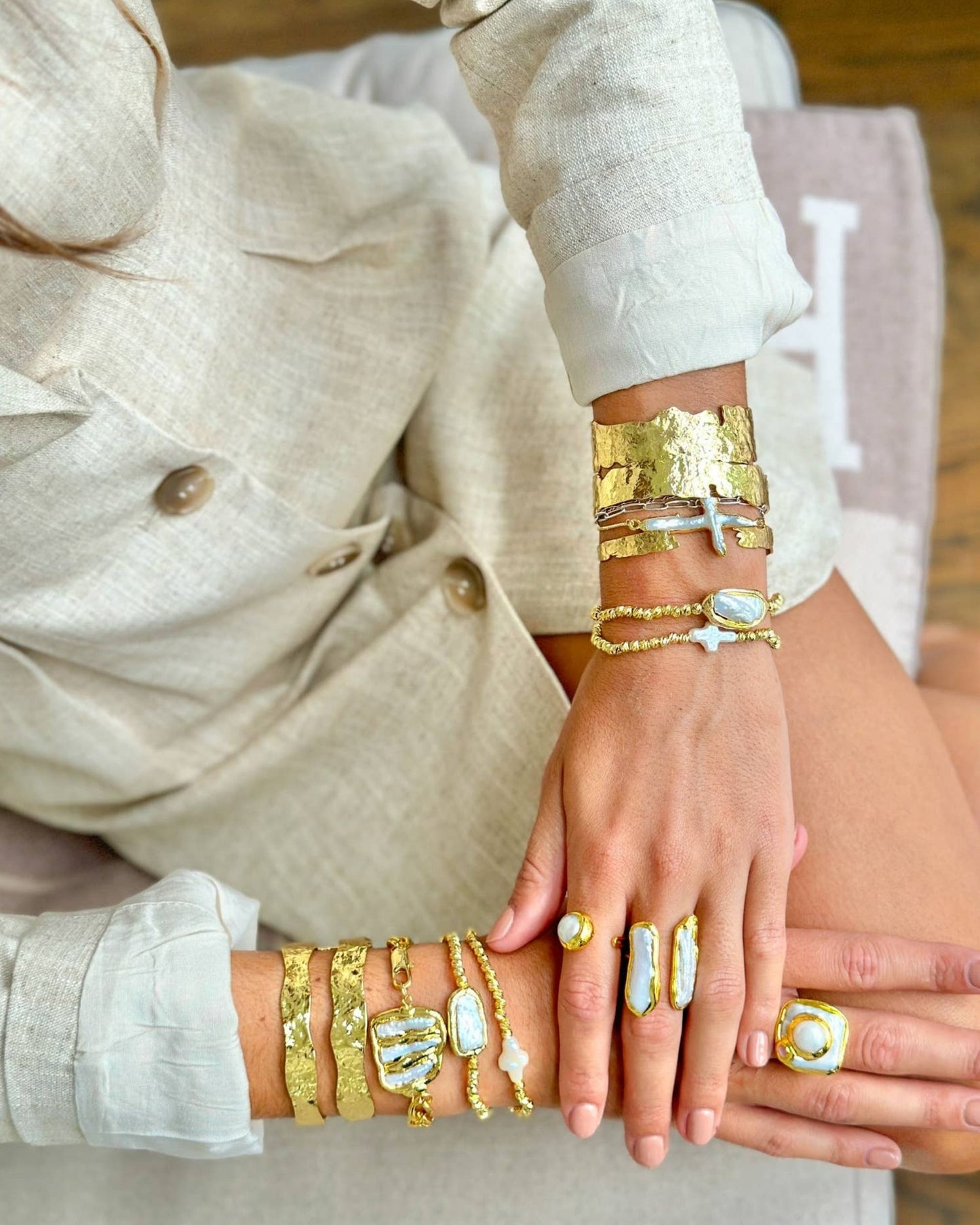 Gold_Raw_Pearl_Cross_Bracelet_4