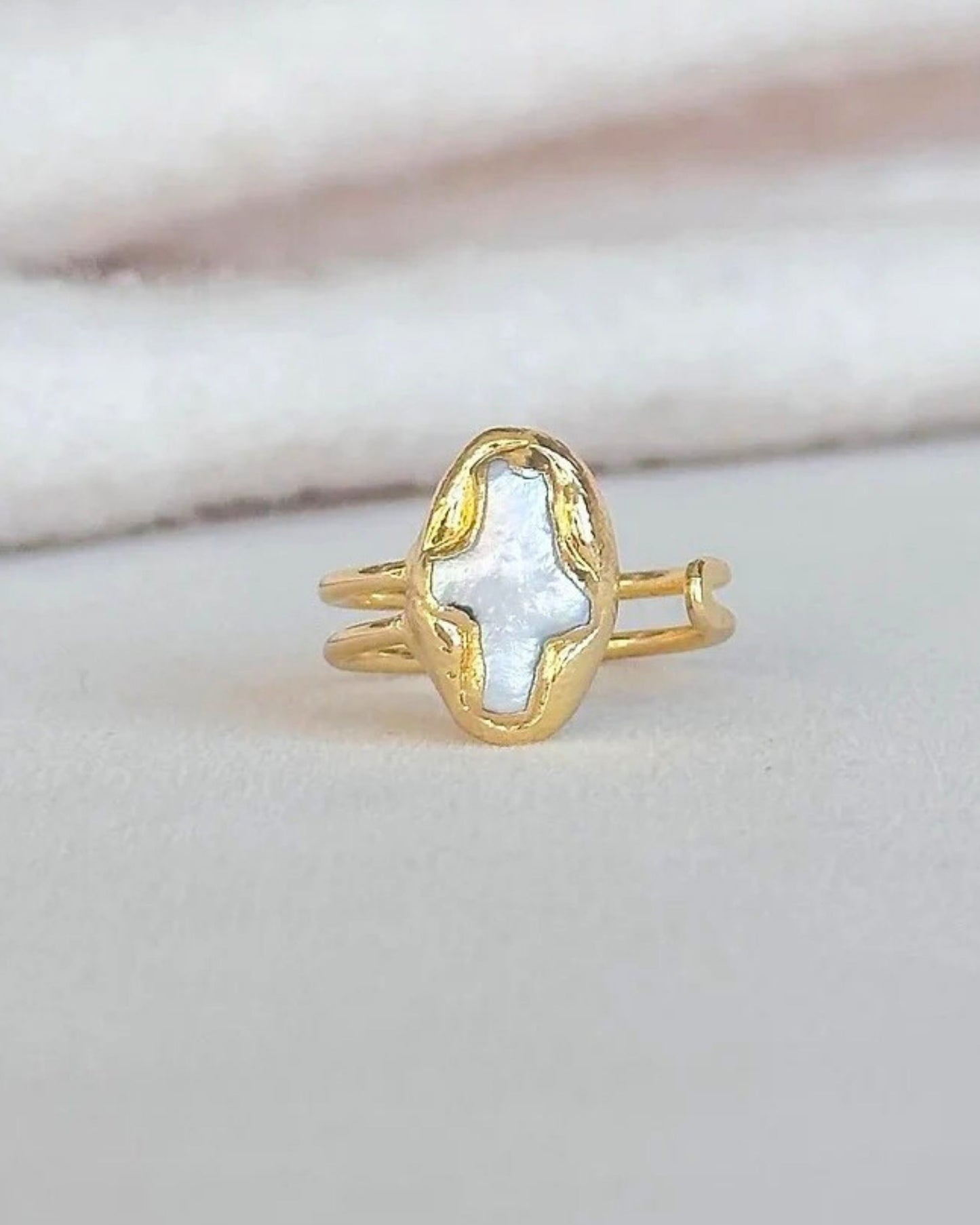 Gold_Raw_Pearl_Cross_Ring_3