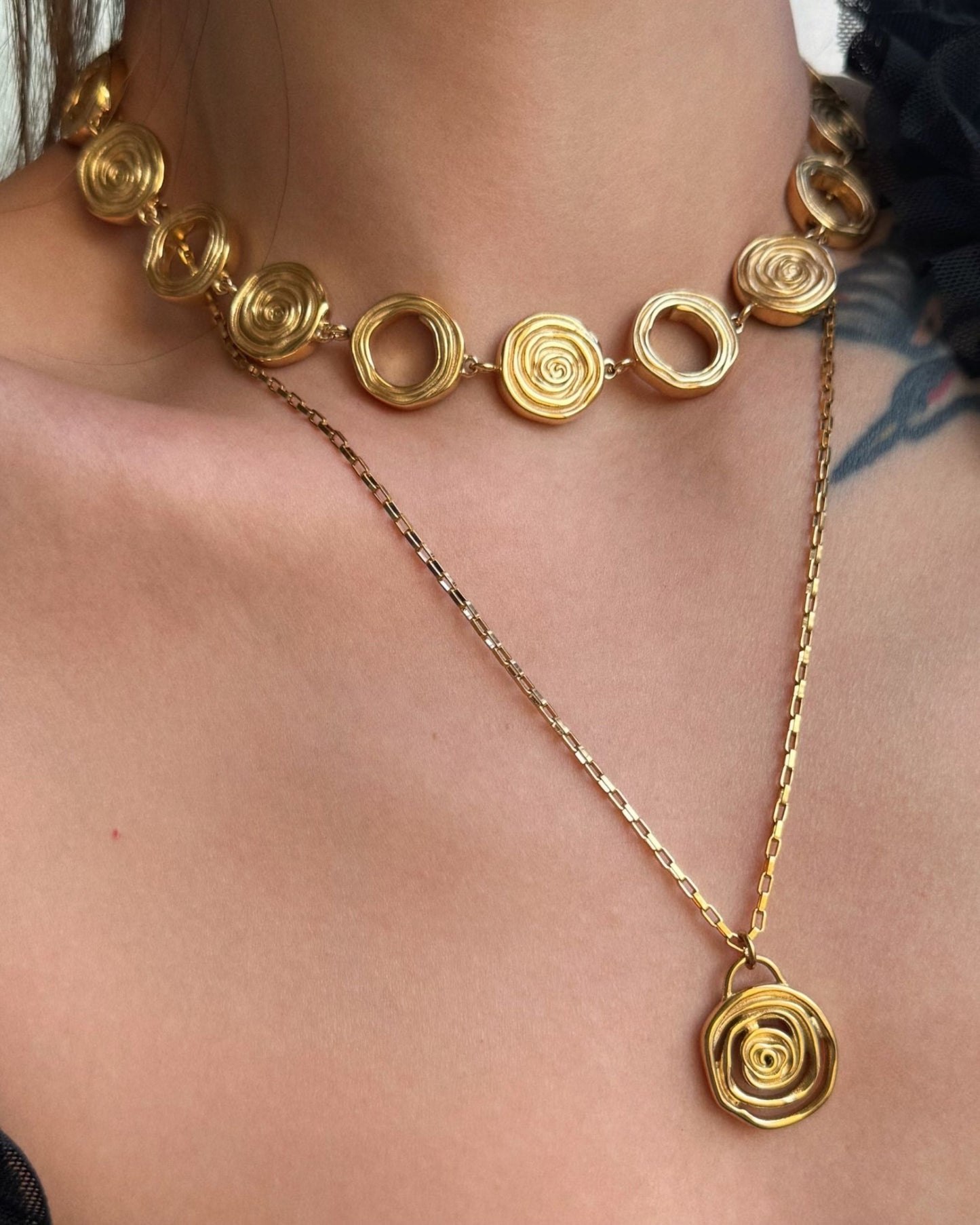 Gold_Riva_Swirl_Necklace_5