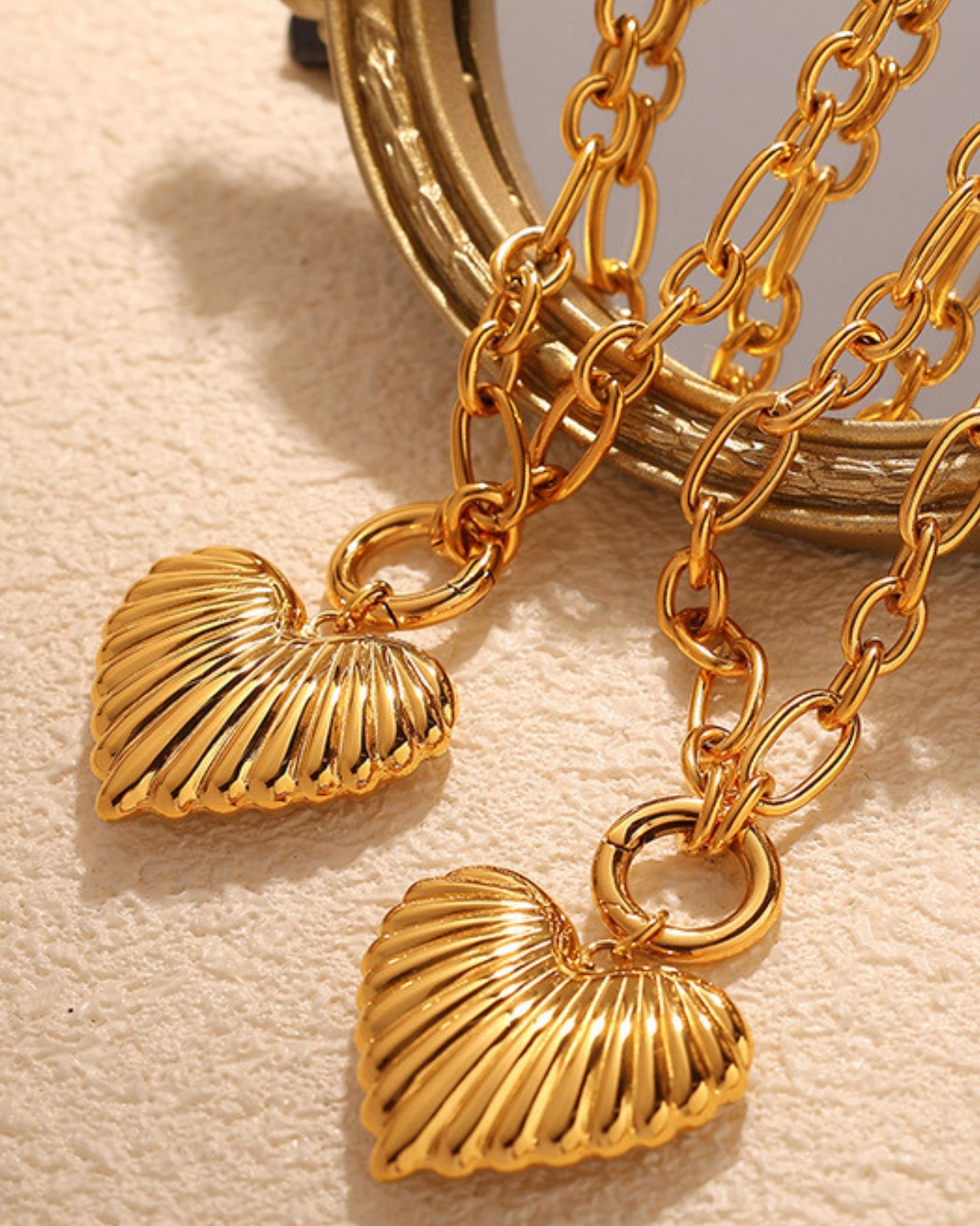 Gold_Shell_Heart_Necklace_3