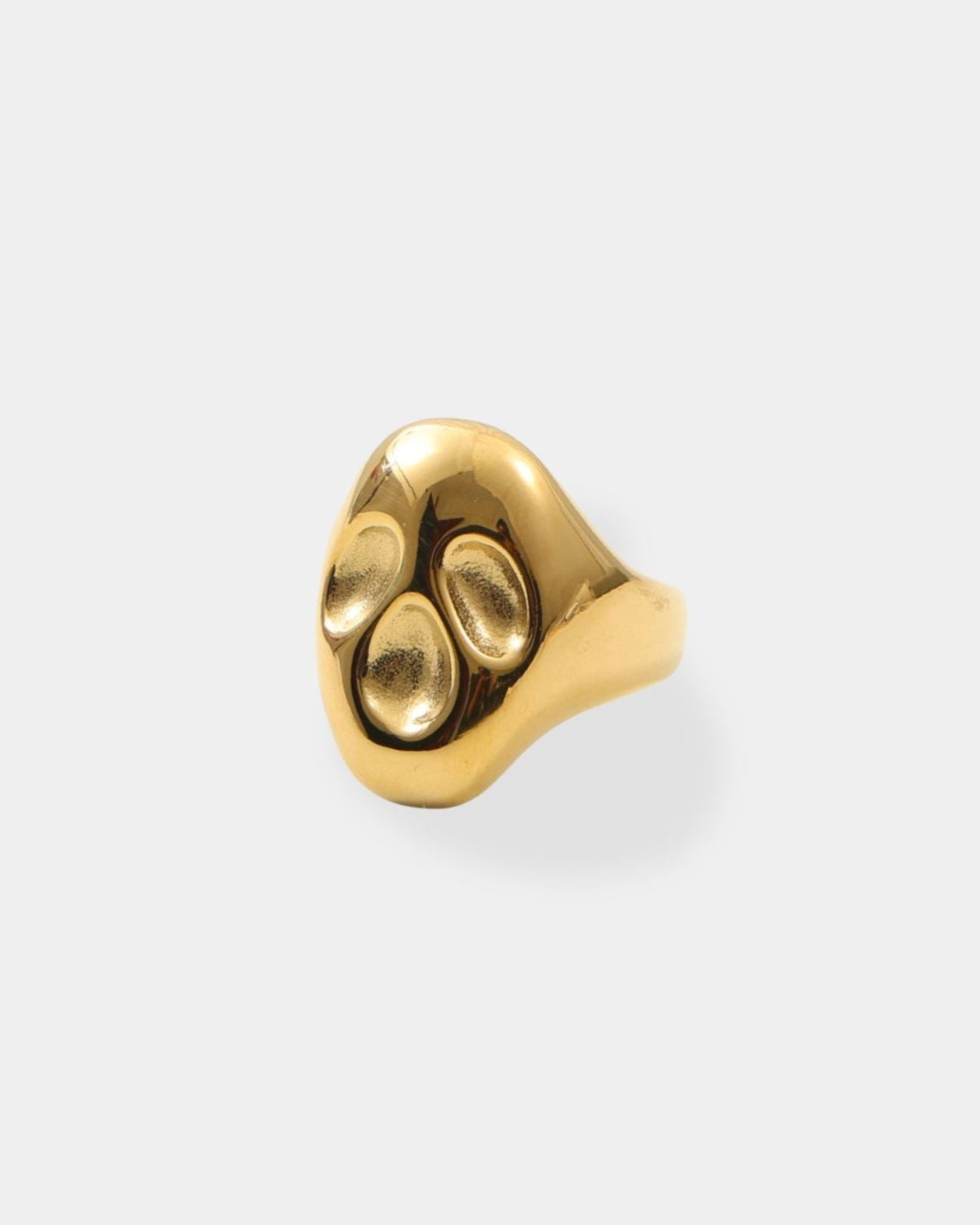 Gold_Skull_s_Kiss_Ring_1