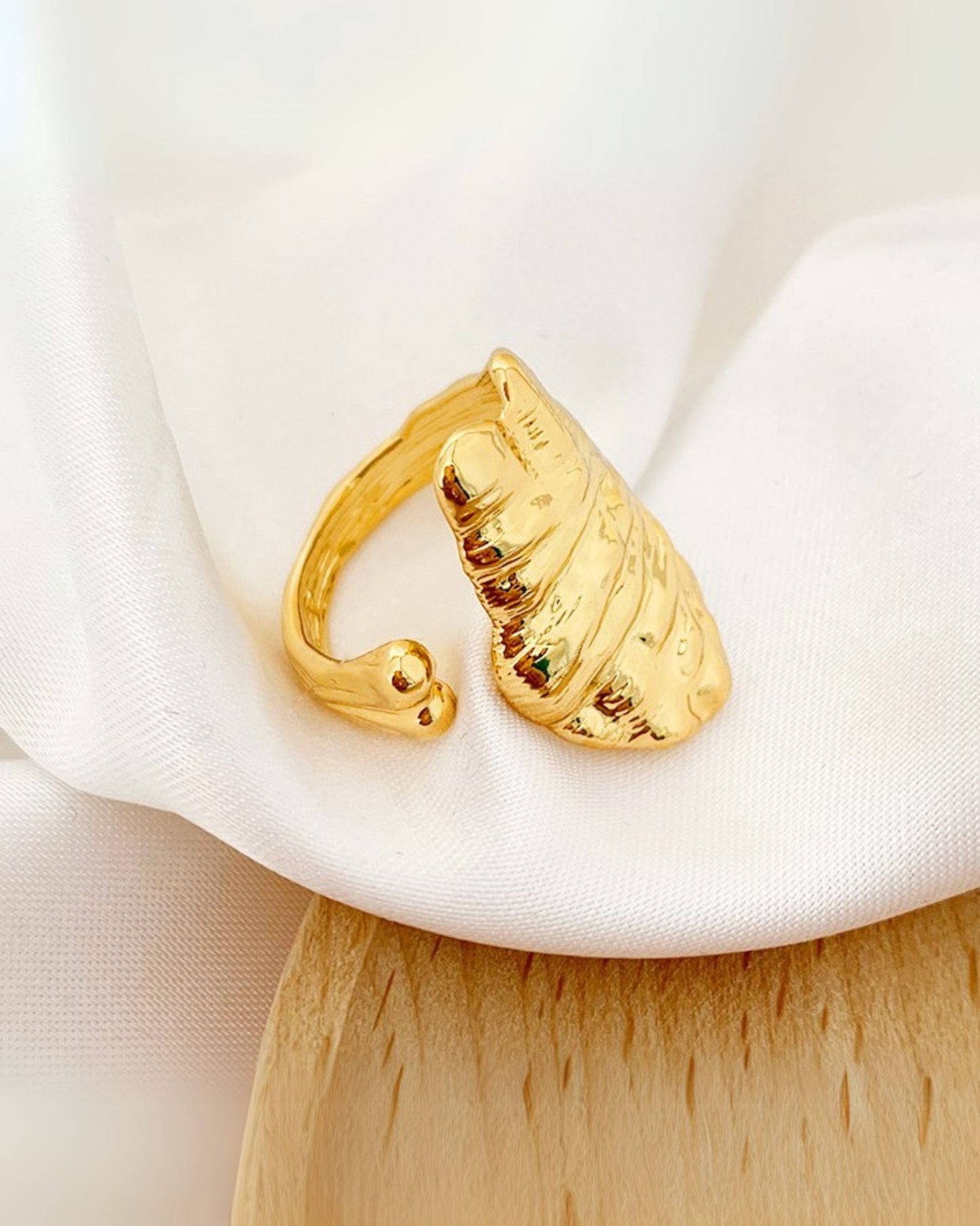 Gold_Soft_Sprout_Ring_3