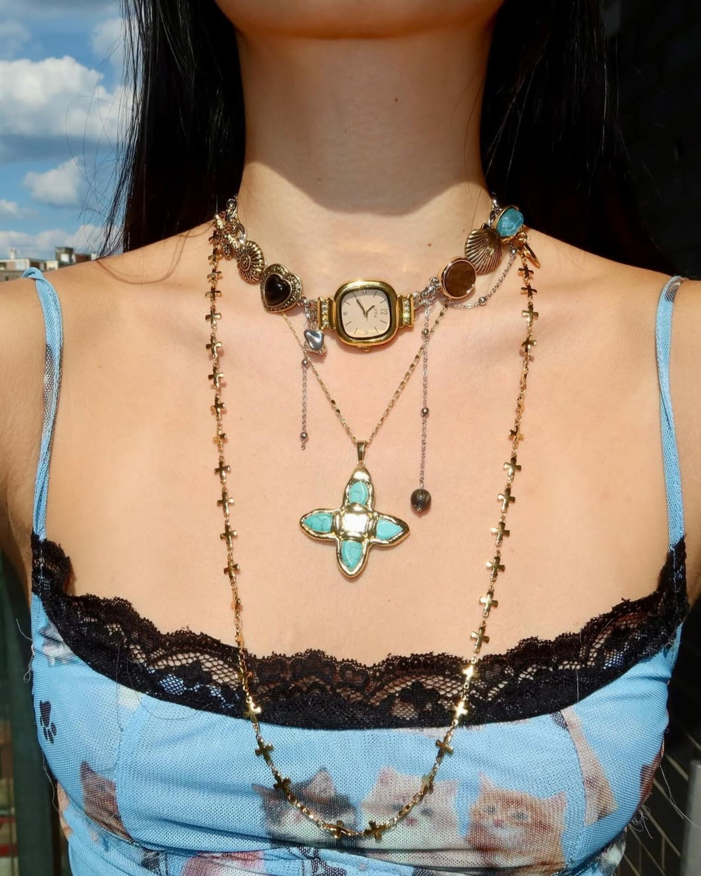 Gold_Solterra_Cross_Necklace_3