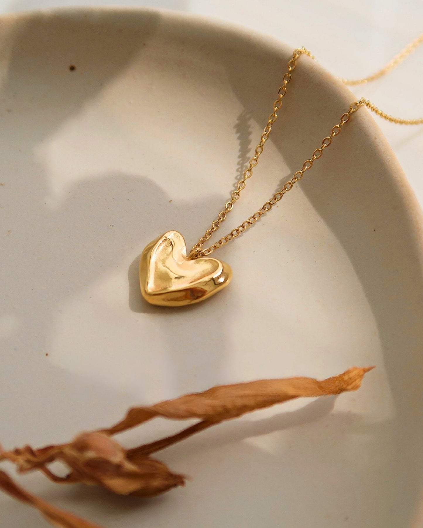 Gold_Stardust_Heart_Necklace_2