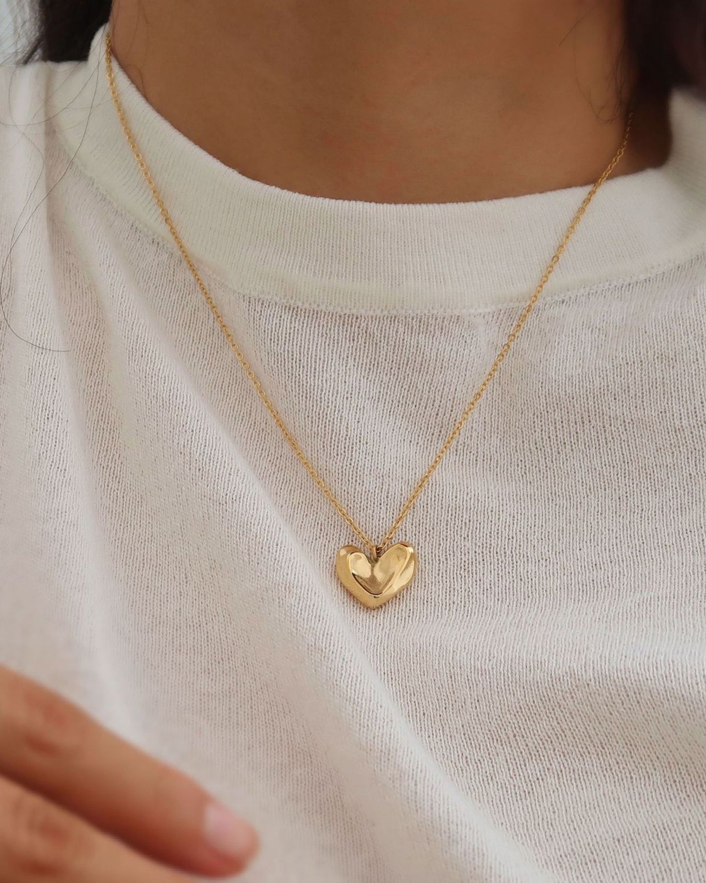 Gold_Stardust_Heart_Necklace_4