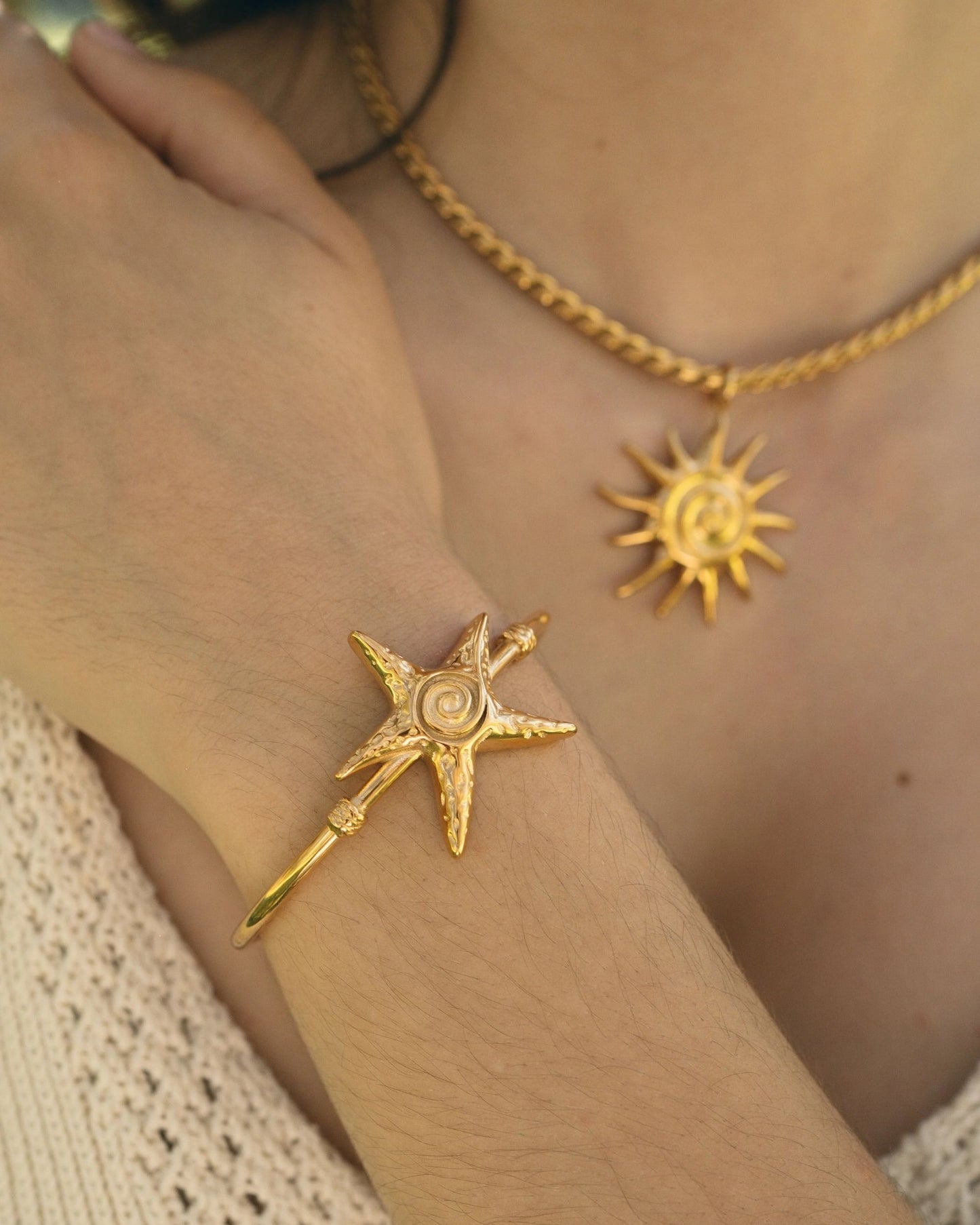 Gold_Starfell_Numa_Bangle_3