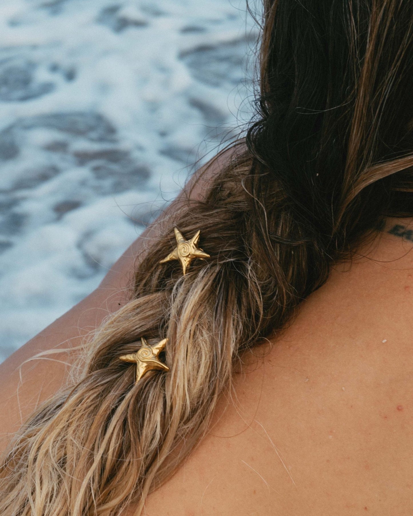 Gold_Starfish_Whirl_Earrings_4