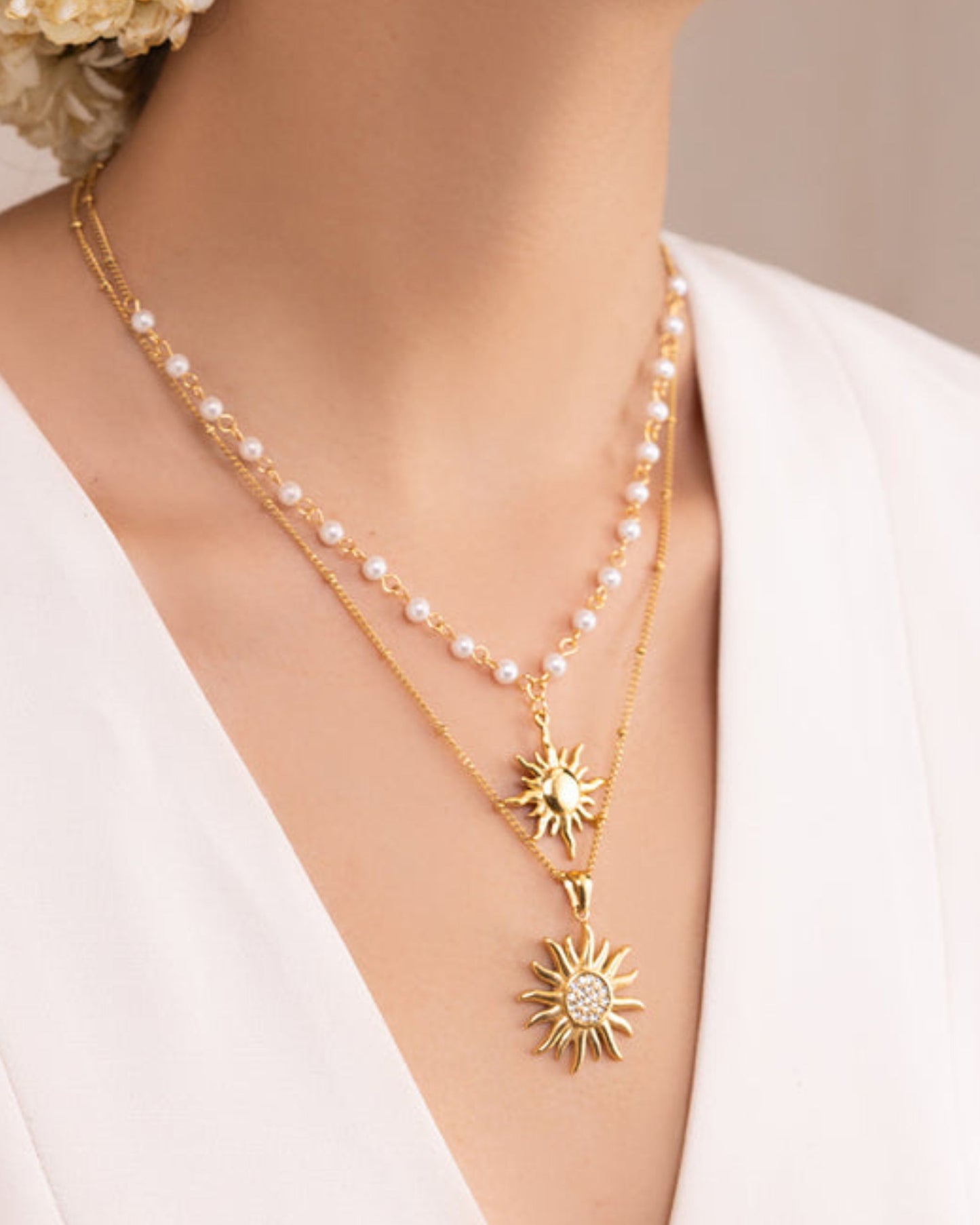Gold_Sunlit_Pearl_Pendant_Necklace_5