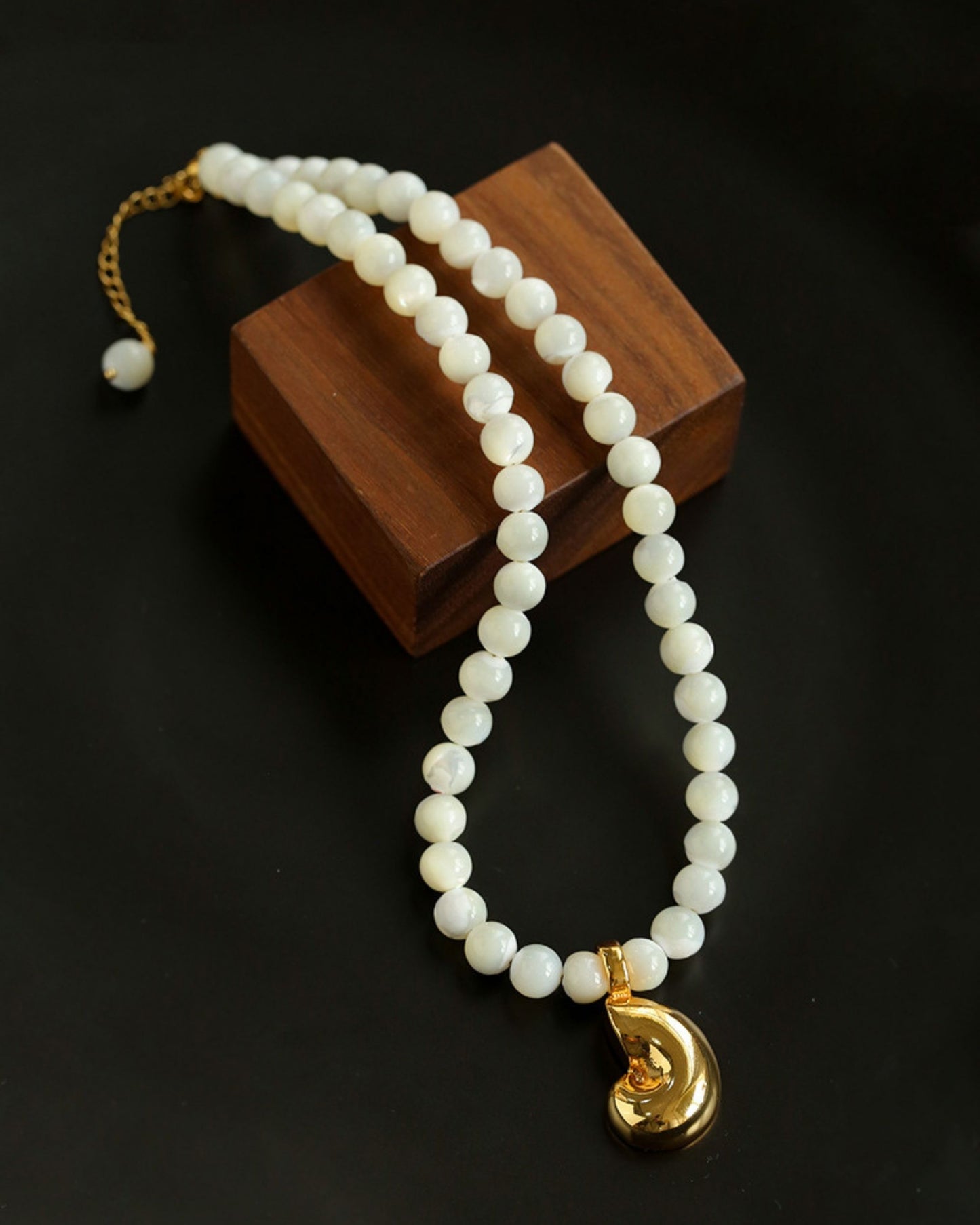 Gold_Talia_Shell_Necklace_1