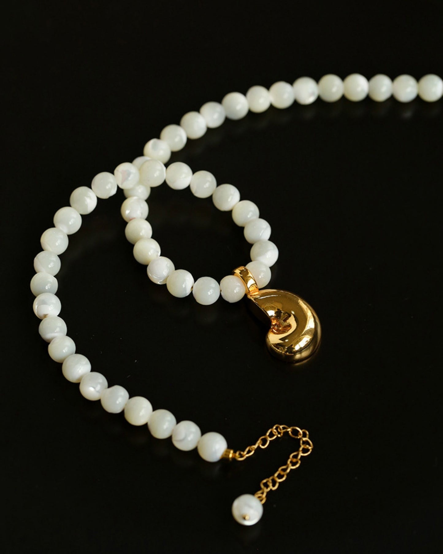 Gold_Talia_Shell_Necklace_3