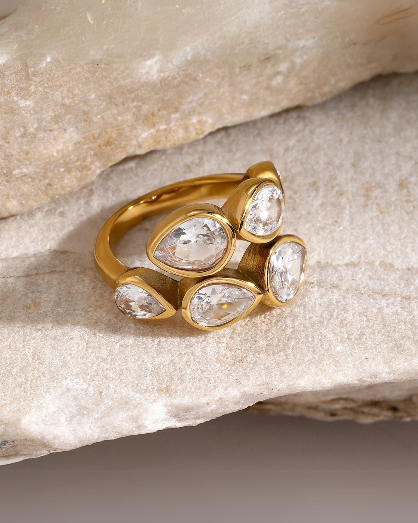 Gold_Teardrop_Crossover_Ring_3