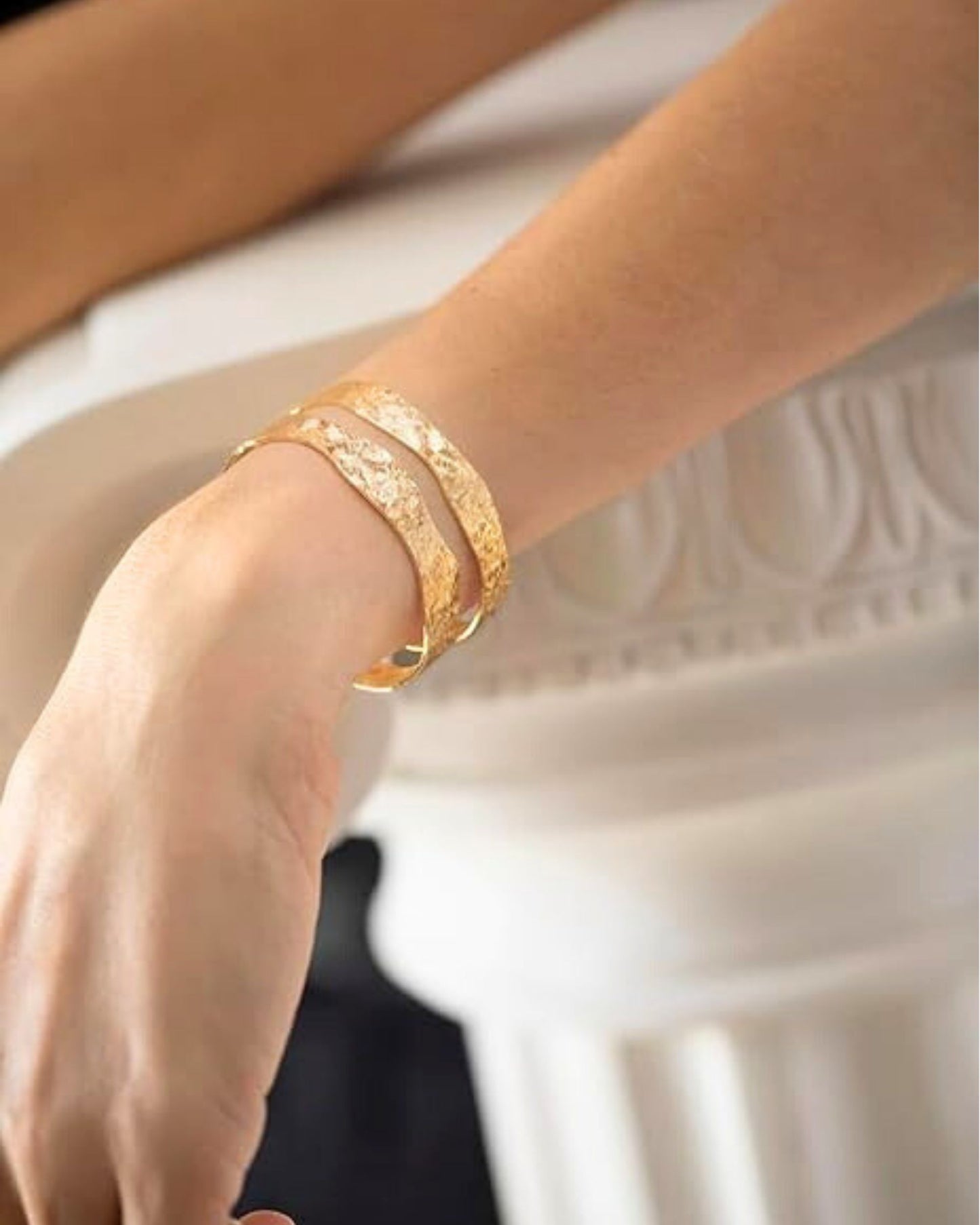 Gold_Vein_Texture_Bangle_6
