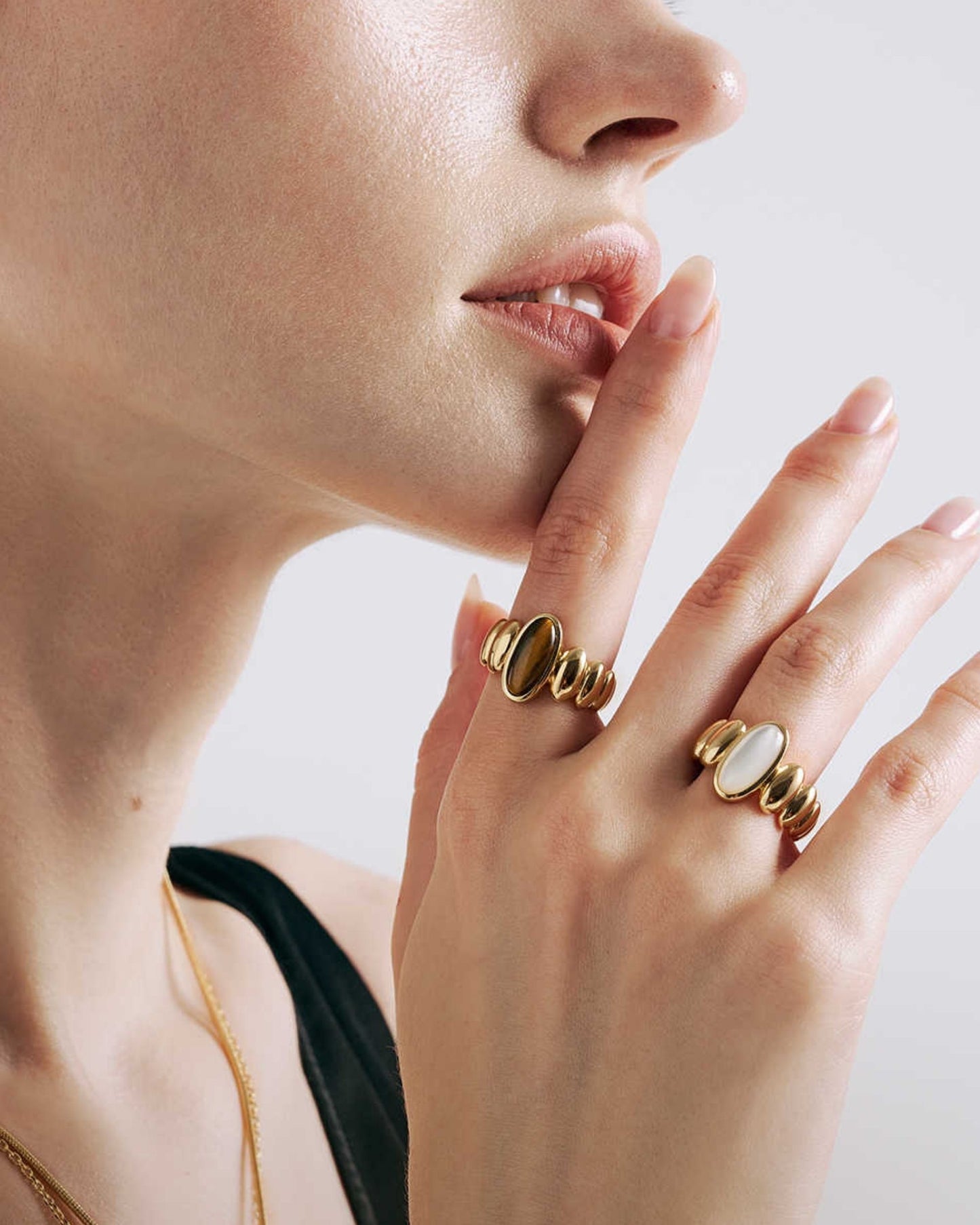 Gold_Victoria_Shell_Ring_3