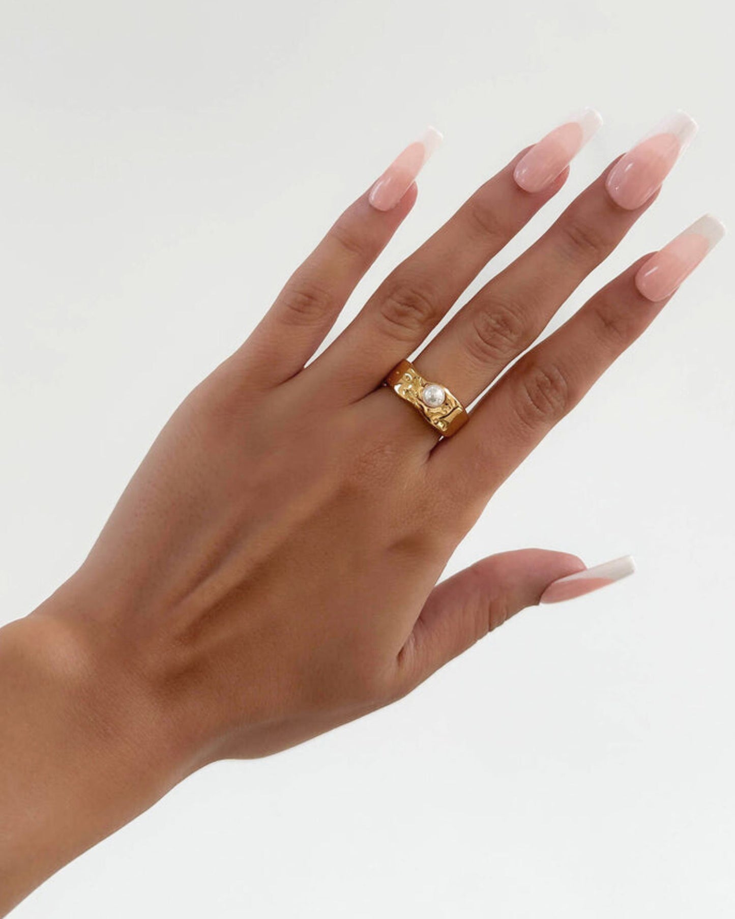 Gold_Wave-Kissed_Pearl_Ring_6