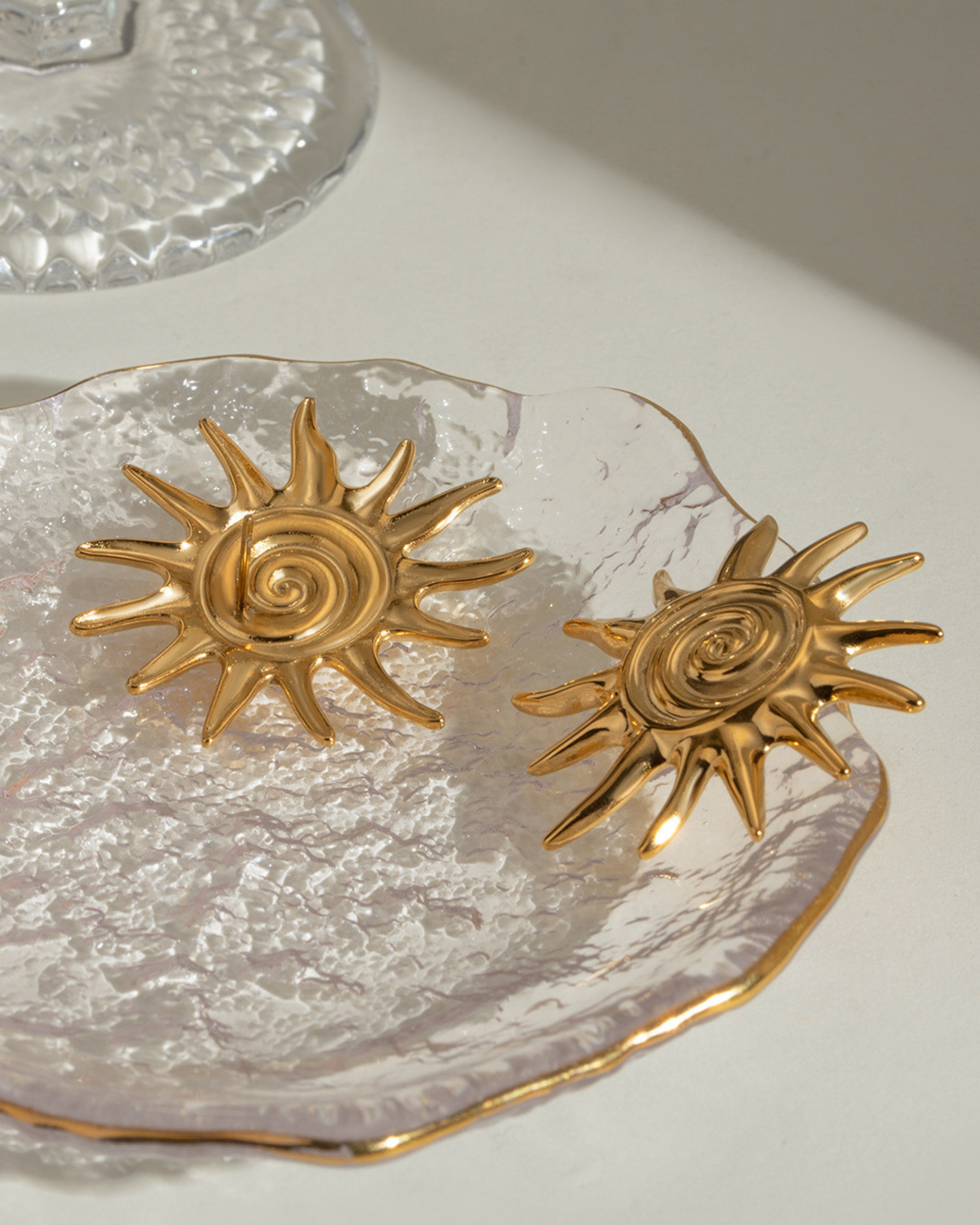 Golden_Sunflare_Stud_Earrings_3