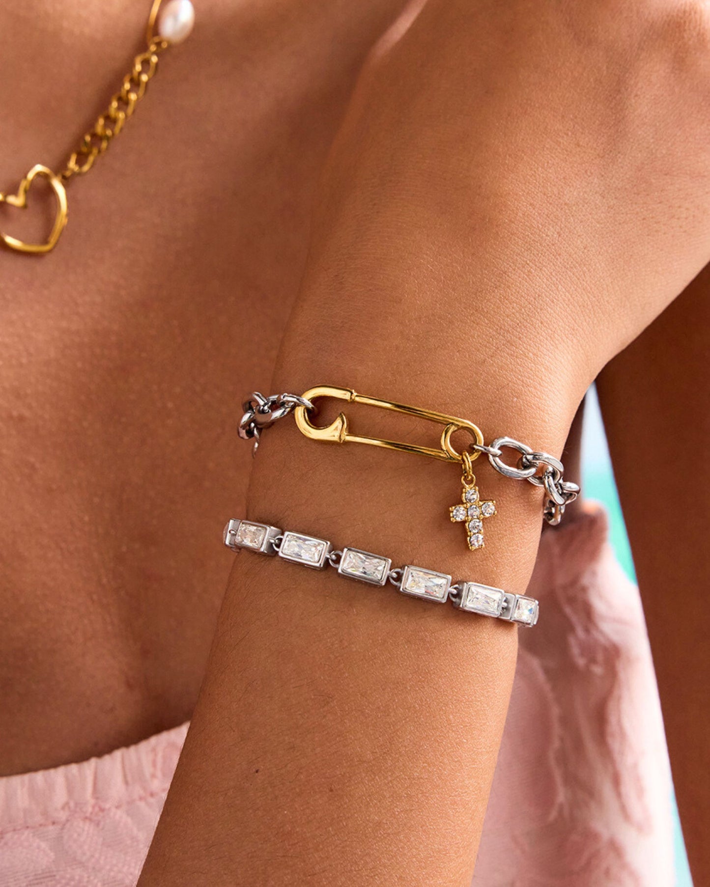 Mixed_Crossed_Pin_Chain_Bracelet_3