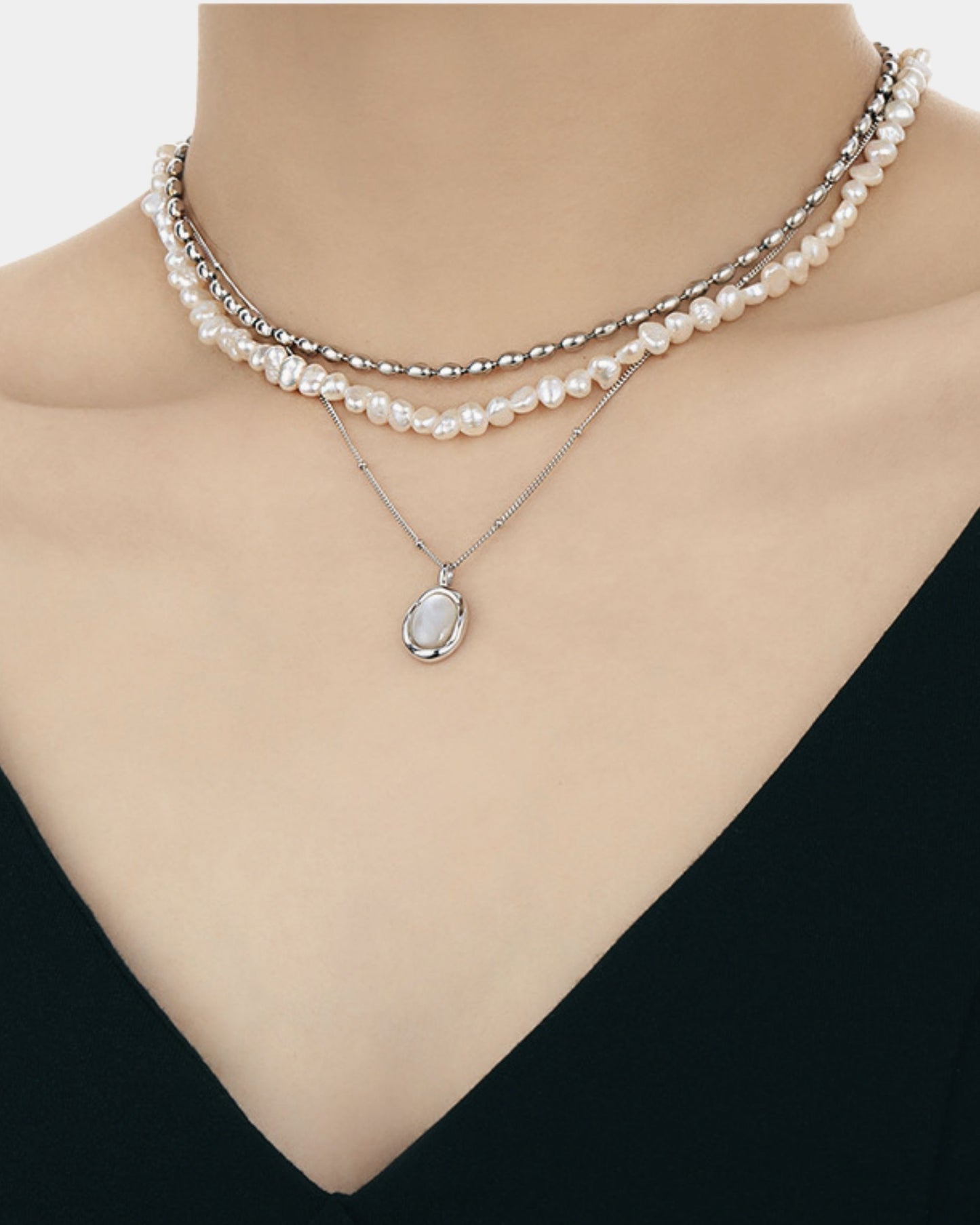 Silver_Crescent_Moon_Necklace_2