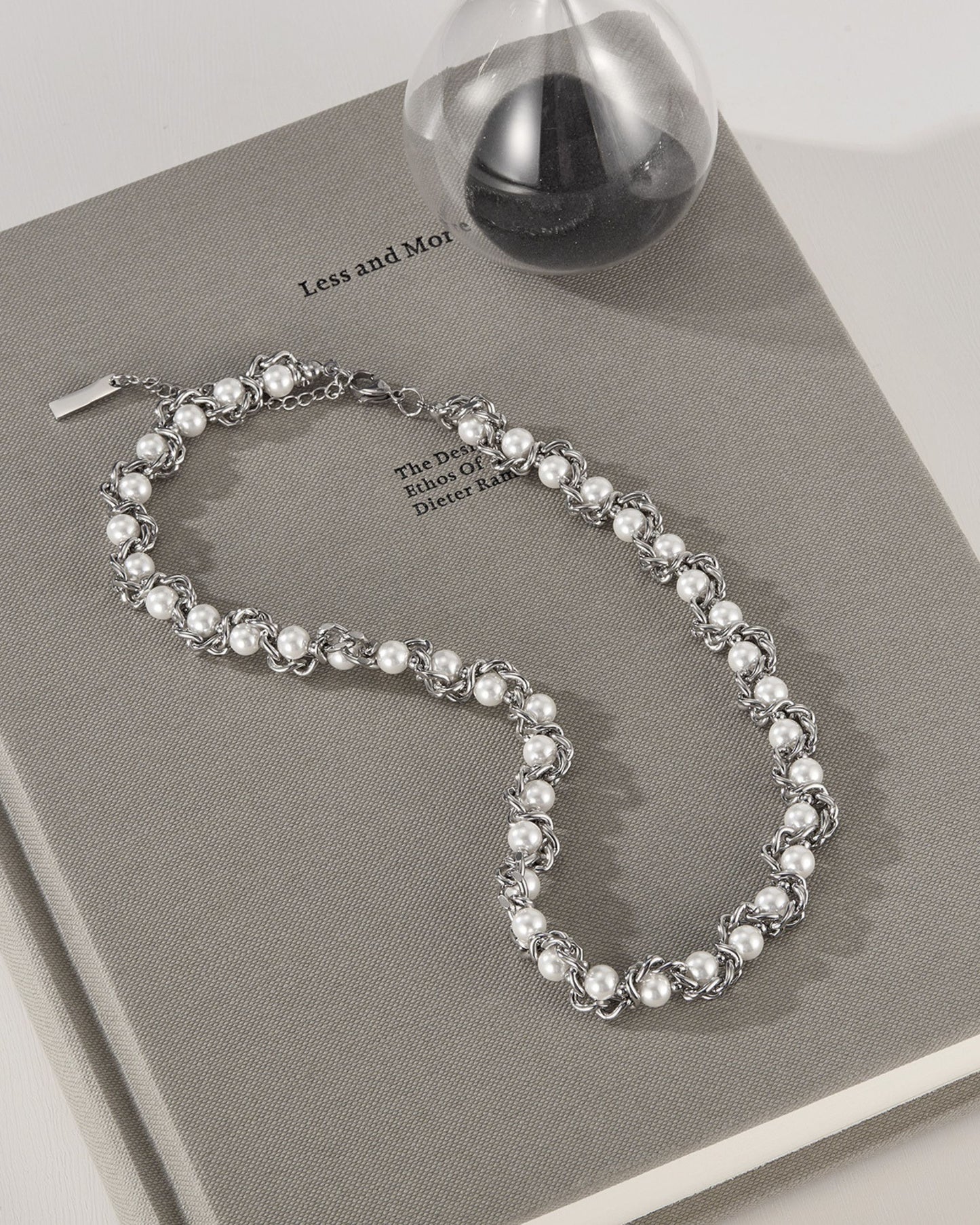 Silver_Ethereal_Rebel_Pearl_Necklace_3
