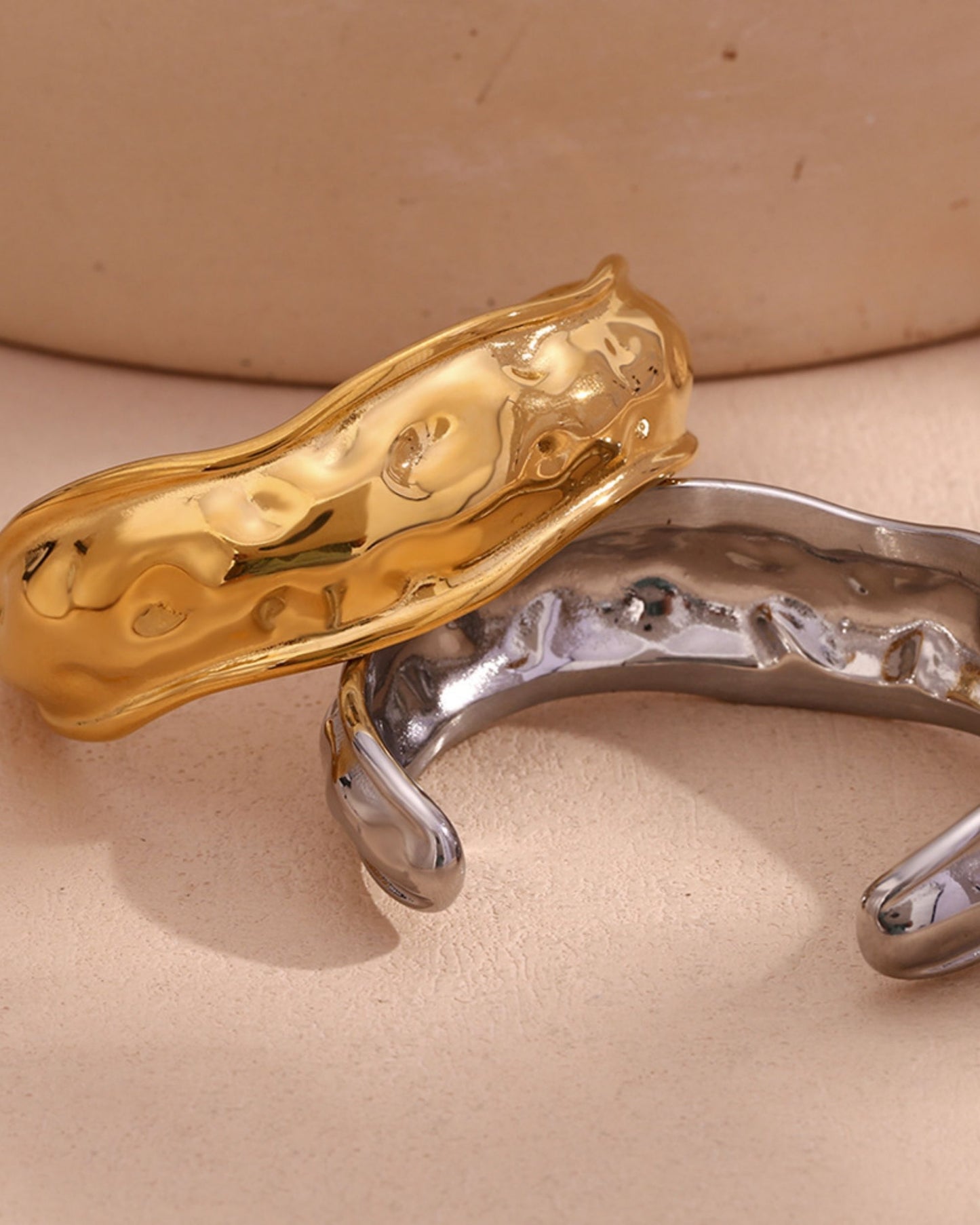 Silver_Hammered_Chunky_Bangle_5