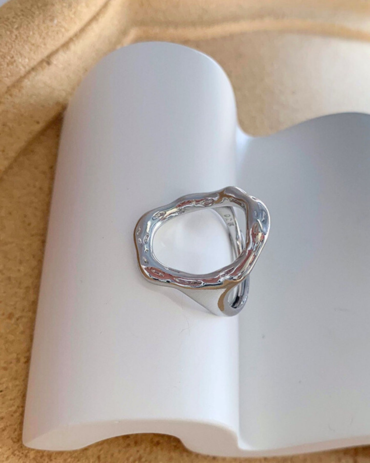 Silver_Hollow_Tide_Ring_2