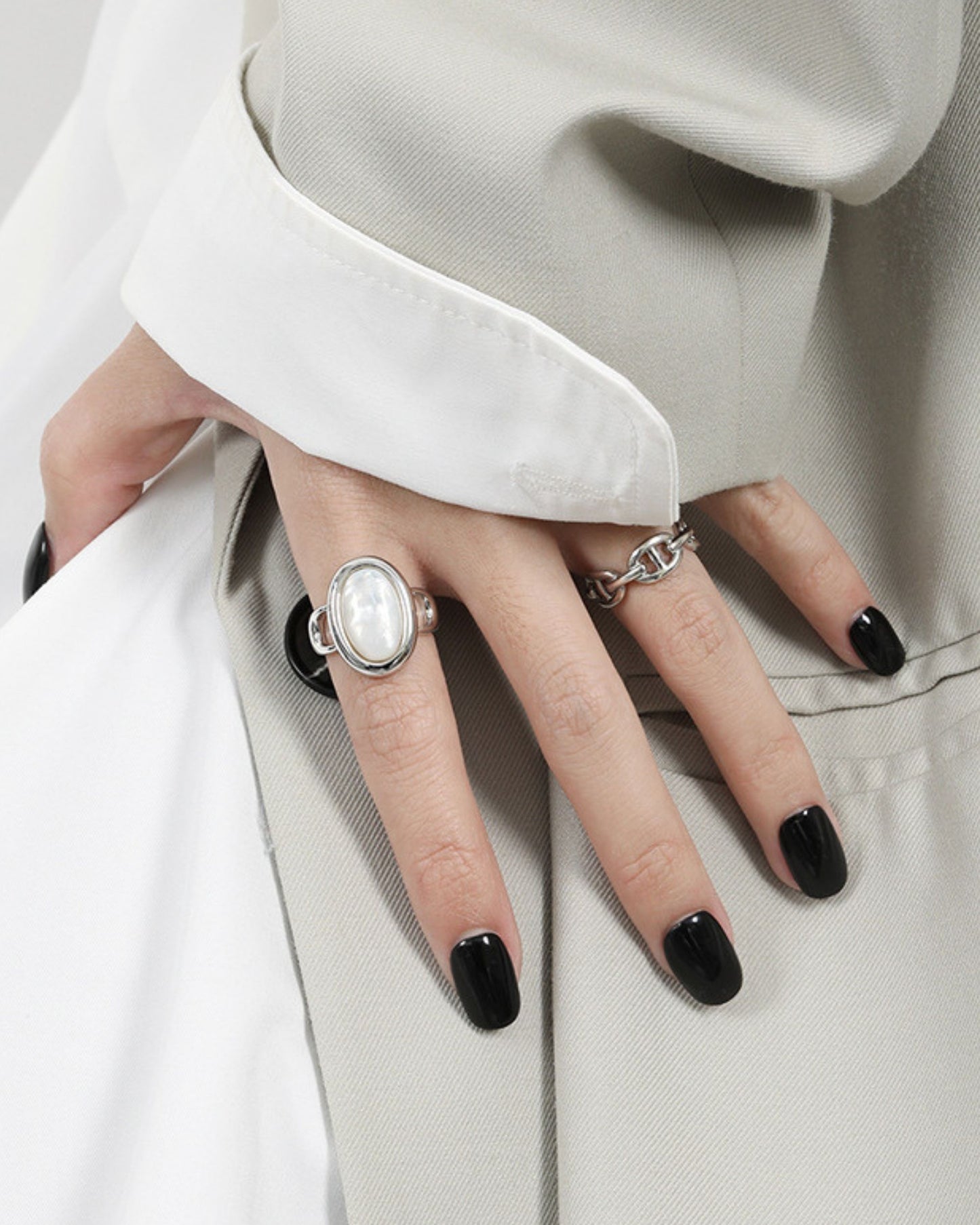 Silver_Lunar_Pearl_Ring_2