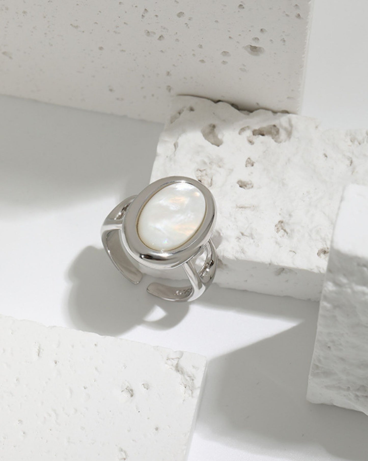 Silver_Lunar_Pearl_Ring_4