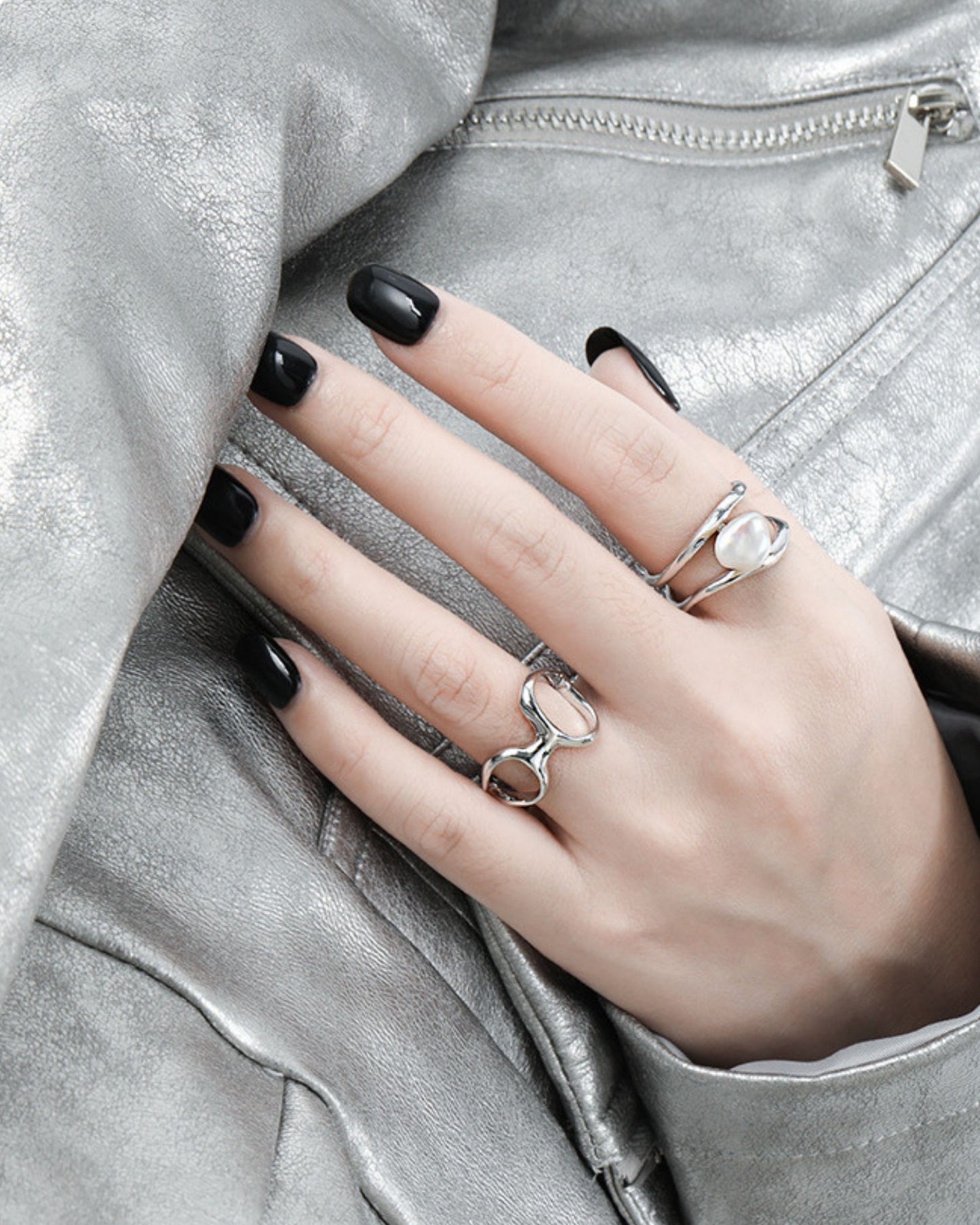 Silver_Mira_Glow_Ring_3
