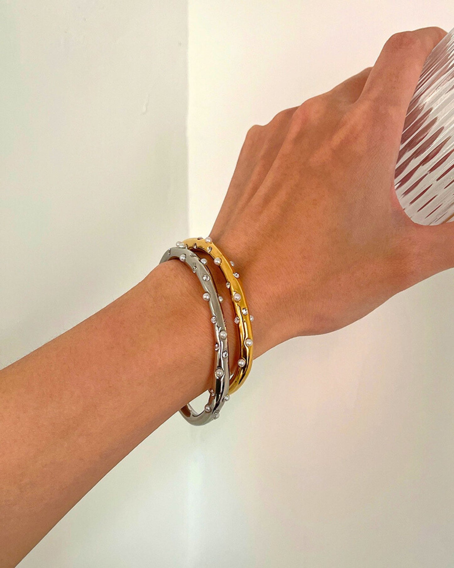 Silver_Moonbeam_Dot_Bangle_4