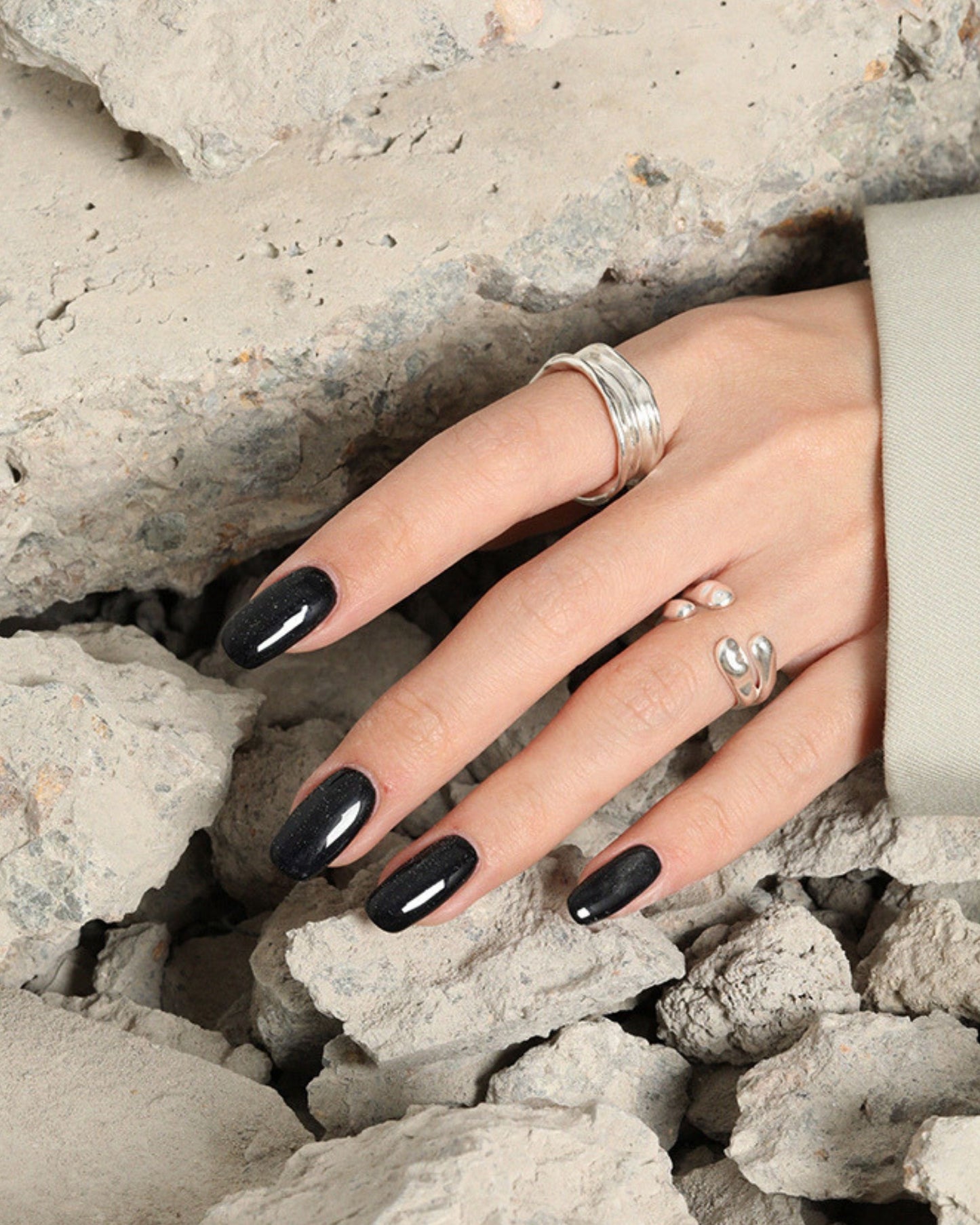 Silver_Moonveil_Shrine_Ring_2