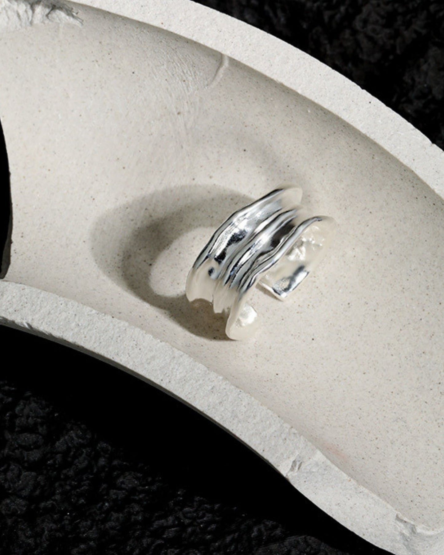 Silver_Moonveil_Shrine_Ring_3