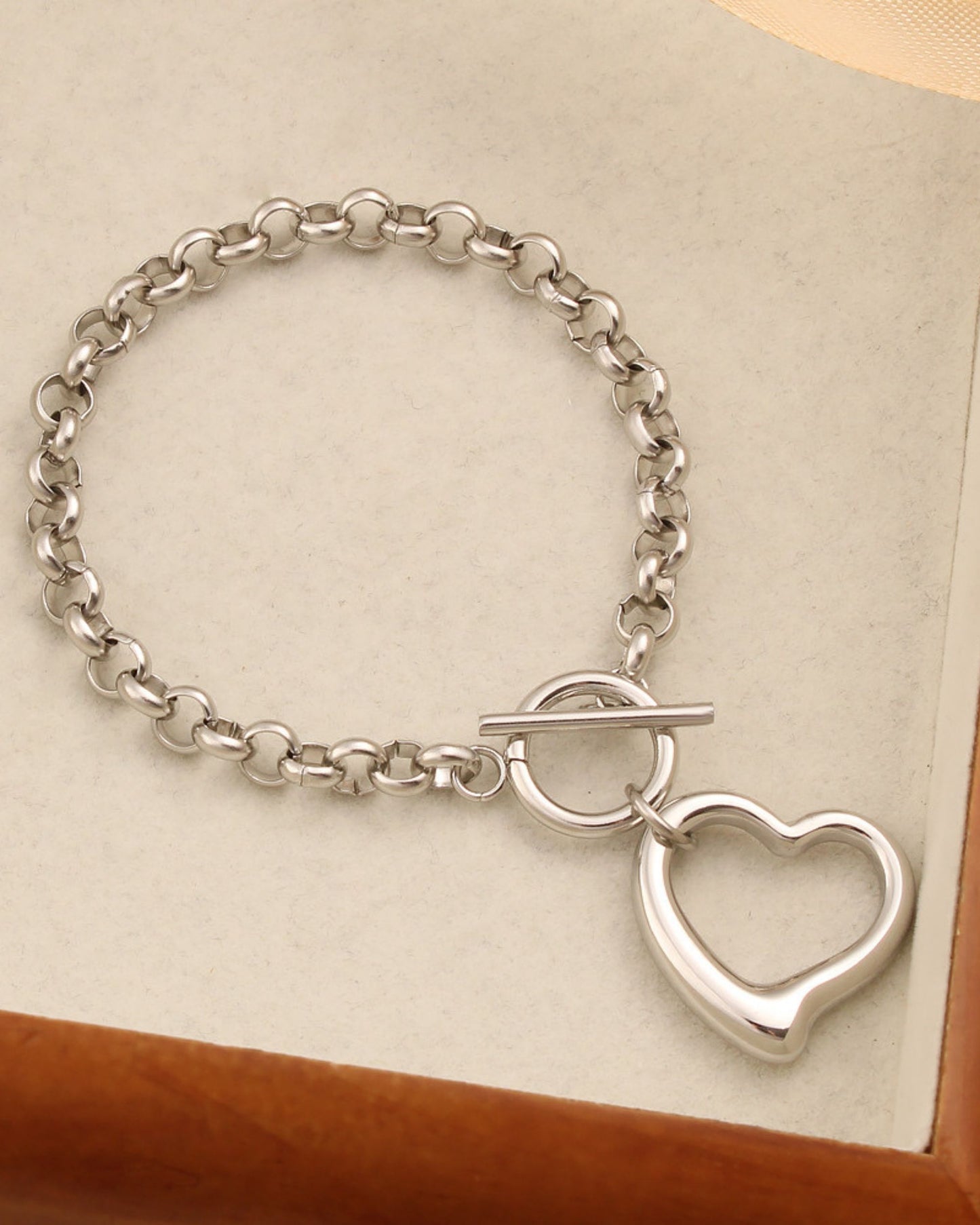 Silver_Remi_Heart_Bracelet_4