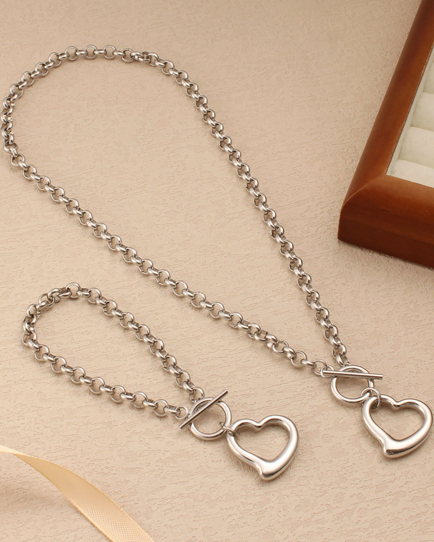 Silver_Remi_Heart_Bracelet_5