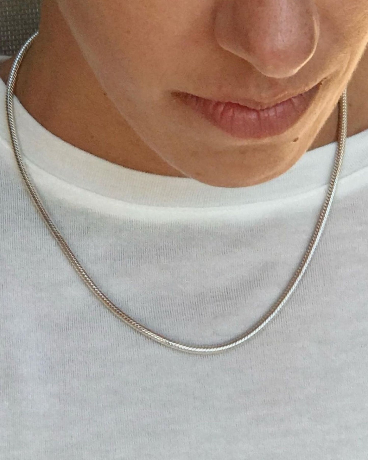 Silver_Silent_Flow_Necklace_2