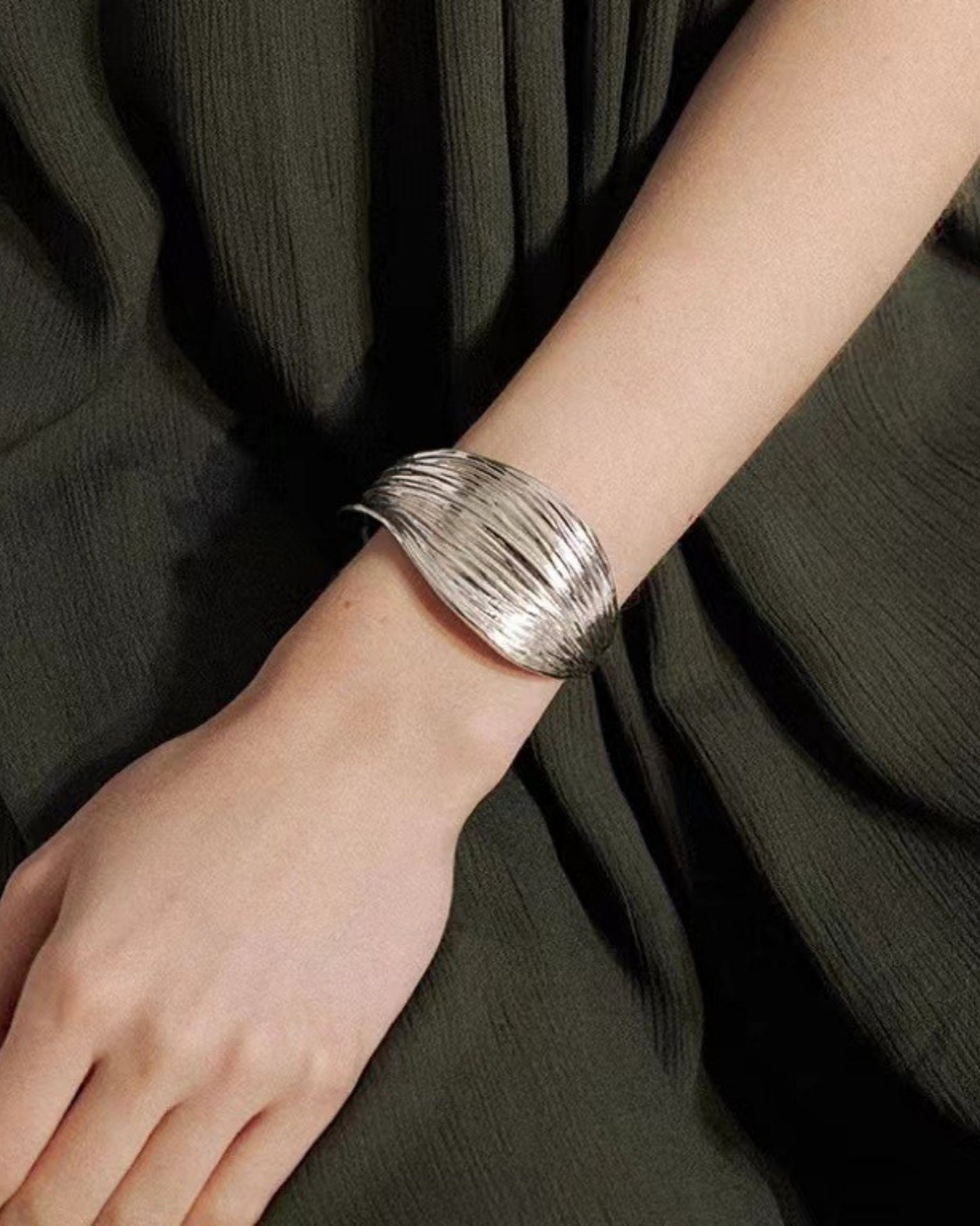 Silver_Terra_Flow_Bangle_1