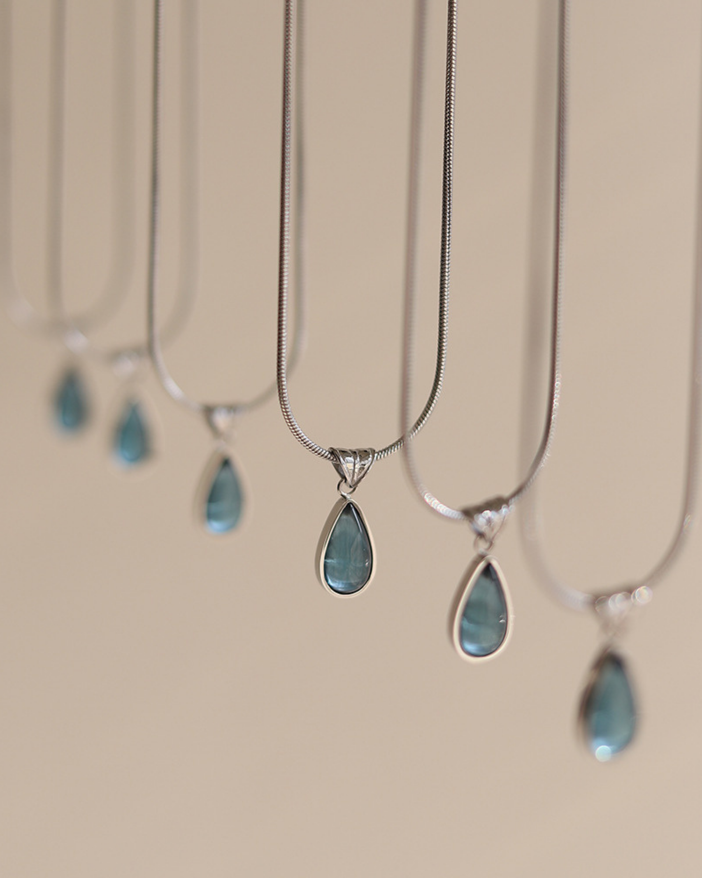 Silver_Water_Drop_Pendant_Necklace_5
