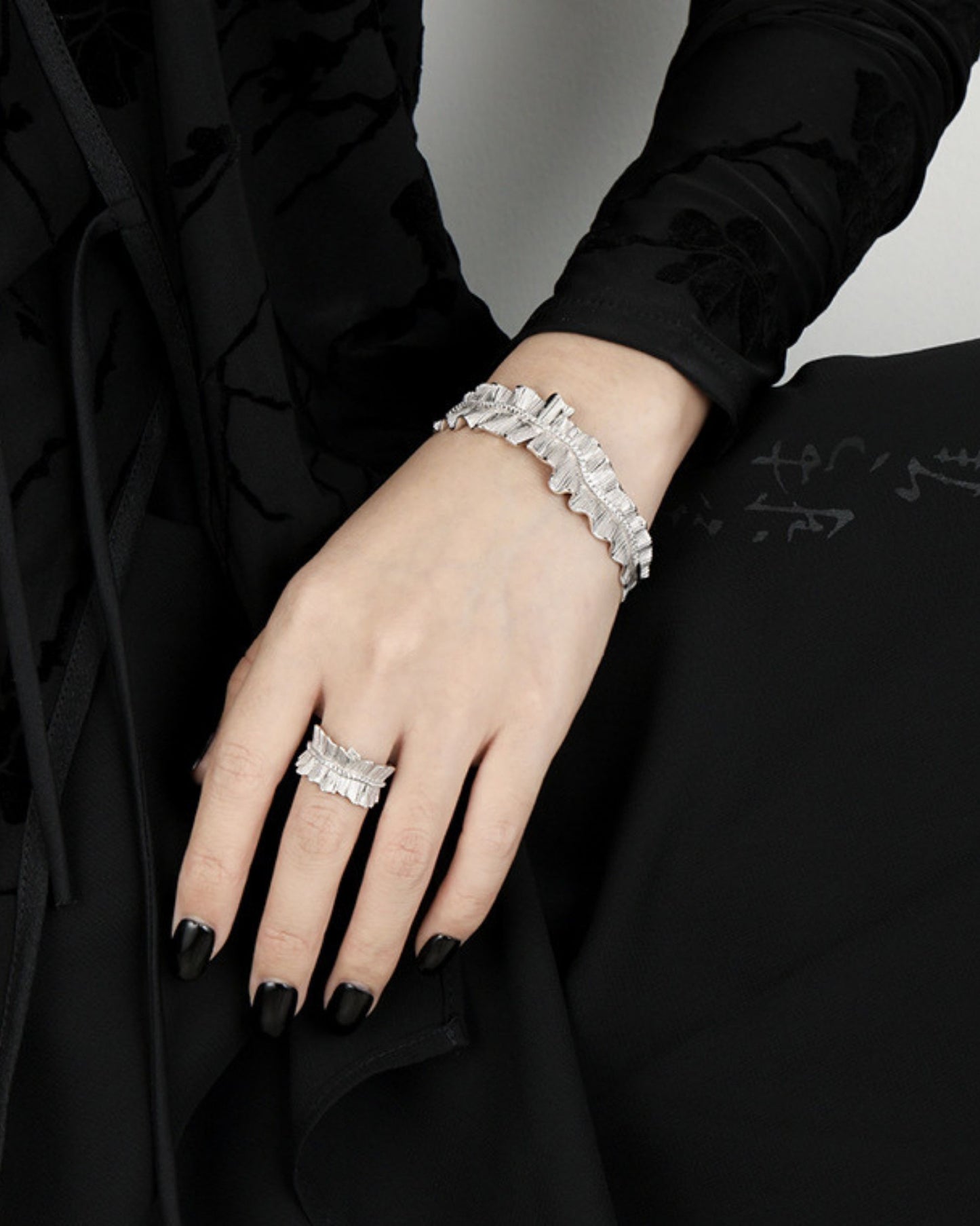 Silver_Wave_Crest_Ring_3
