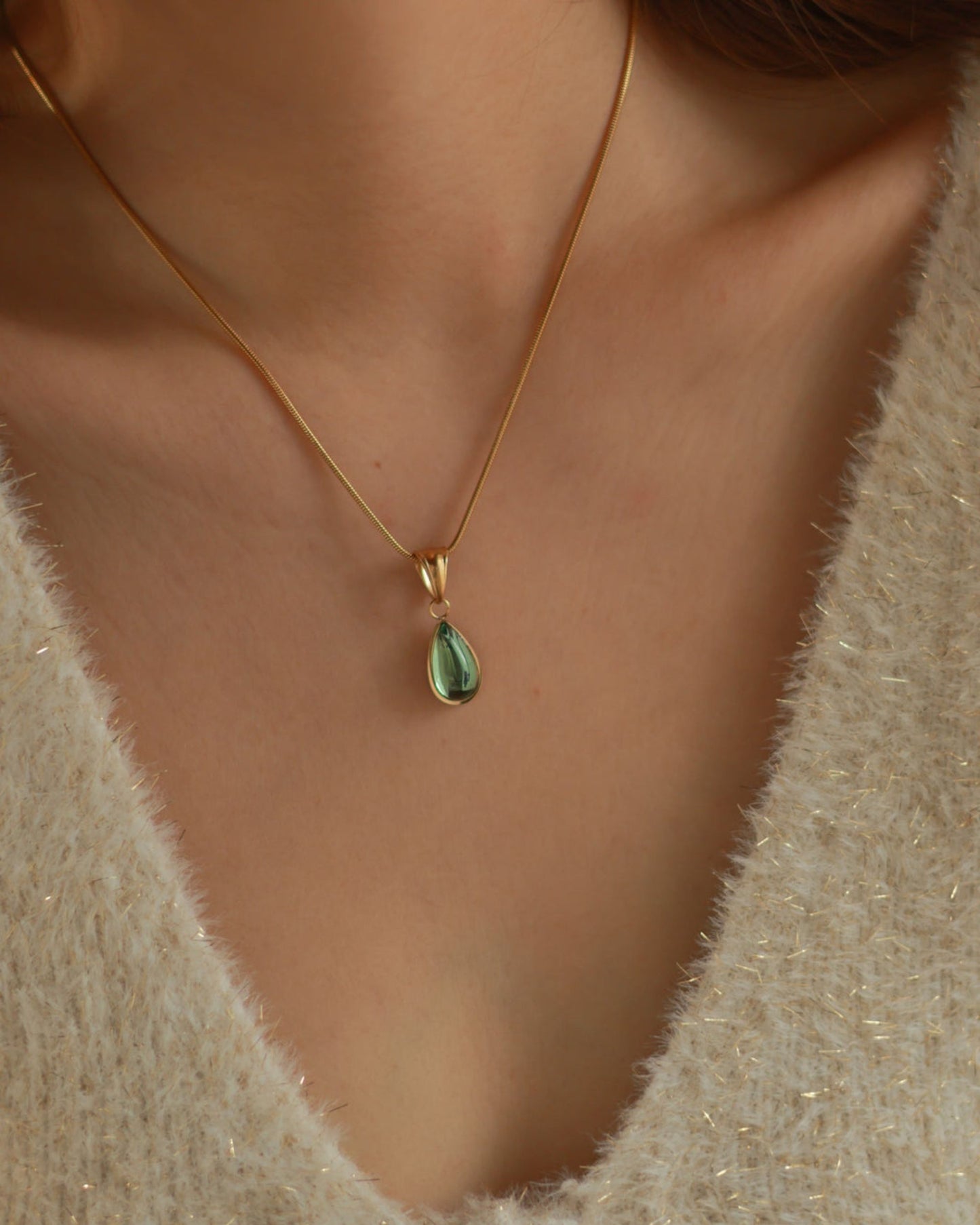 Gold Water Drop Pendant Necklace