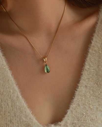 Gold Water Drop Pendant Necklace